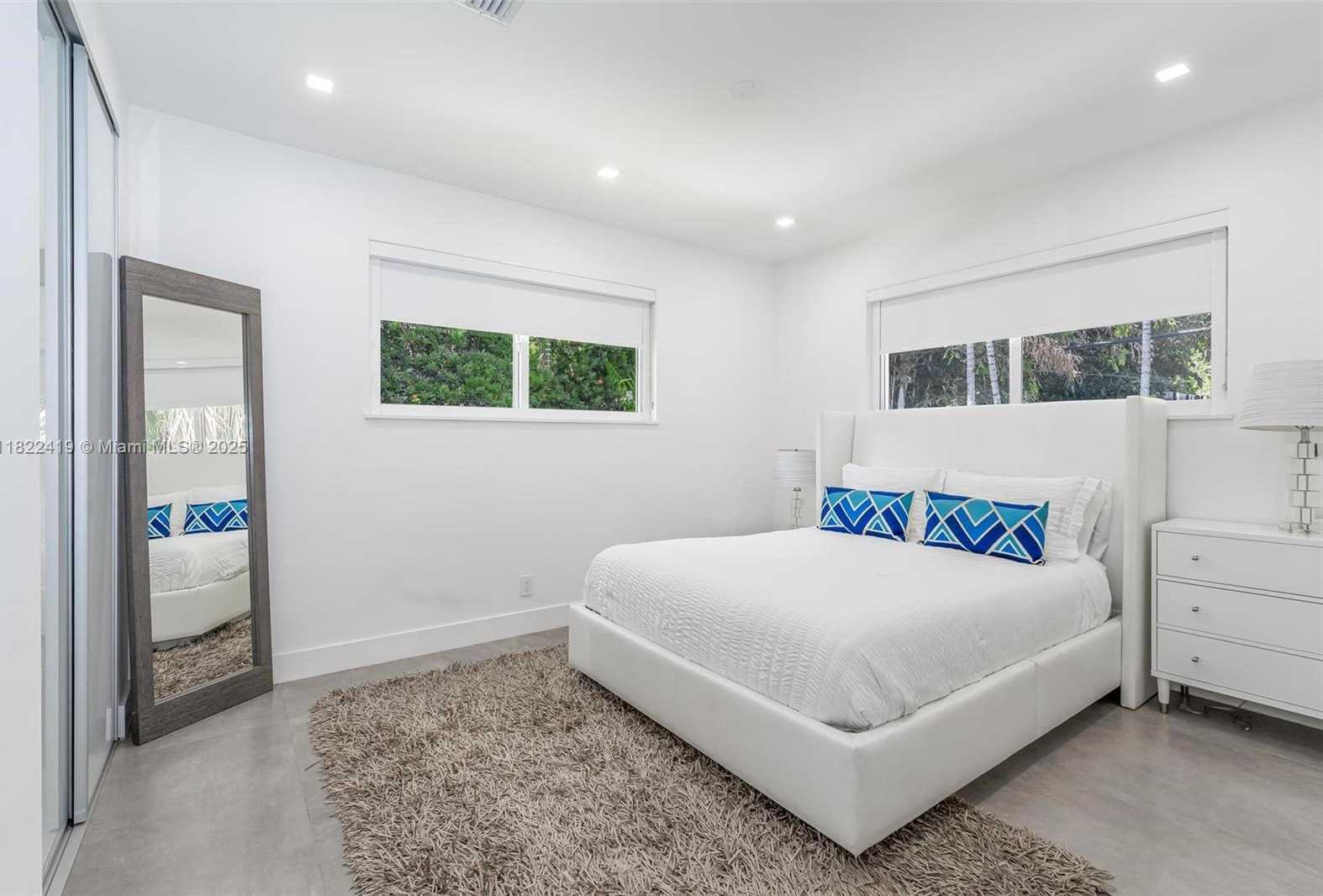 Small Image of 1331 97TH ST, Bay Harbor Islands Number 28
