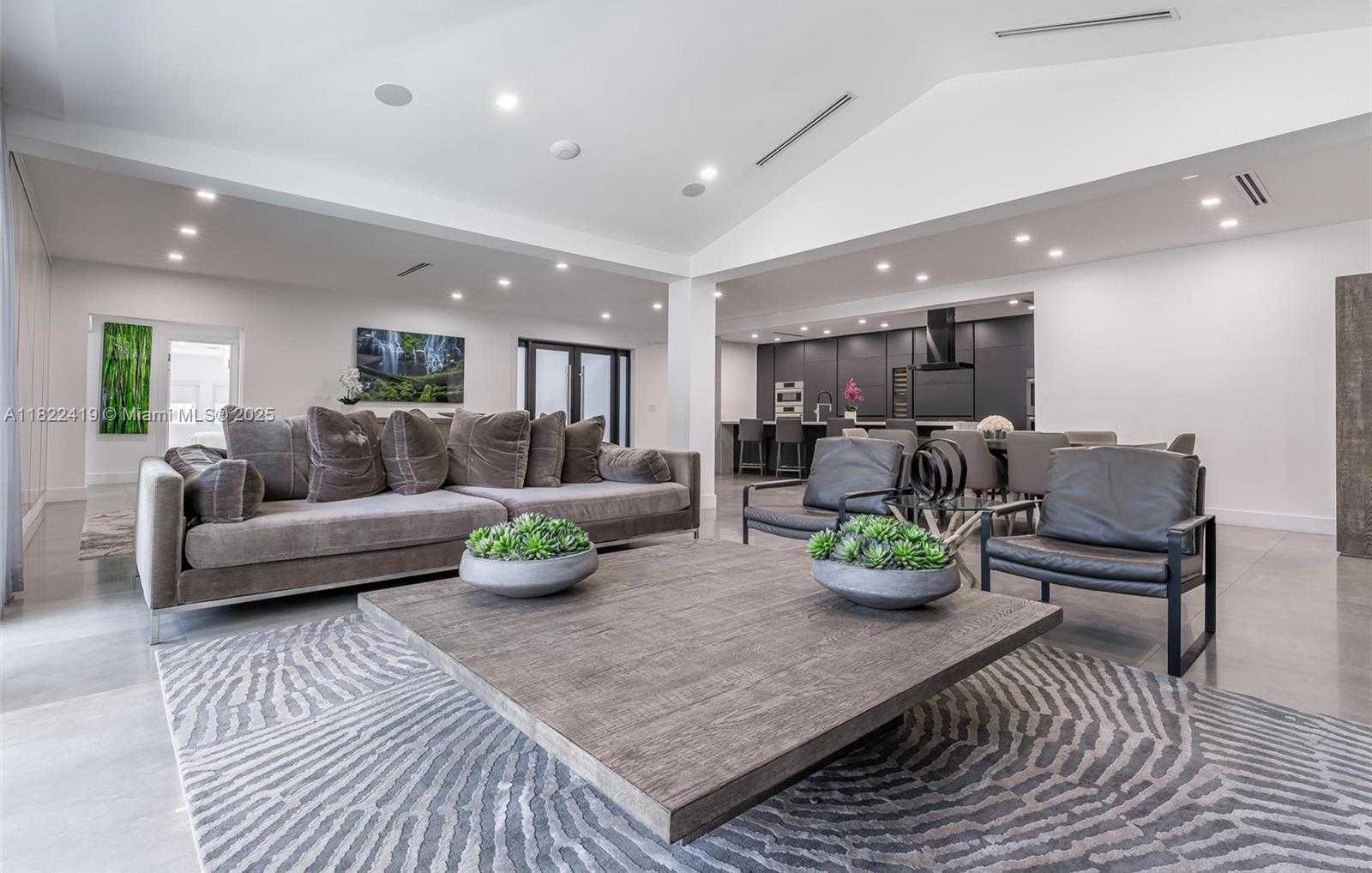 Small Image of 1331 97TH ST, Bay Harbor Islands Number 5