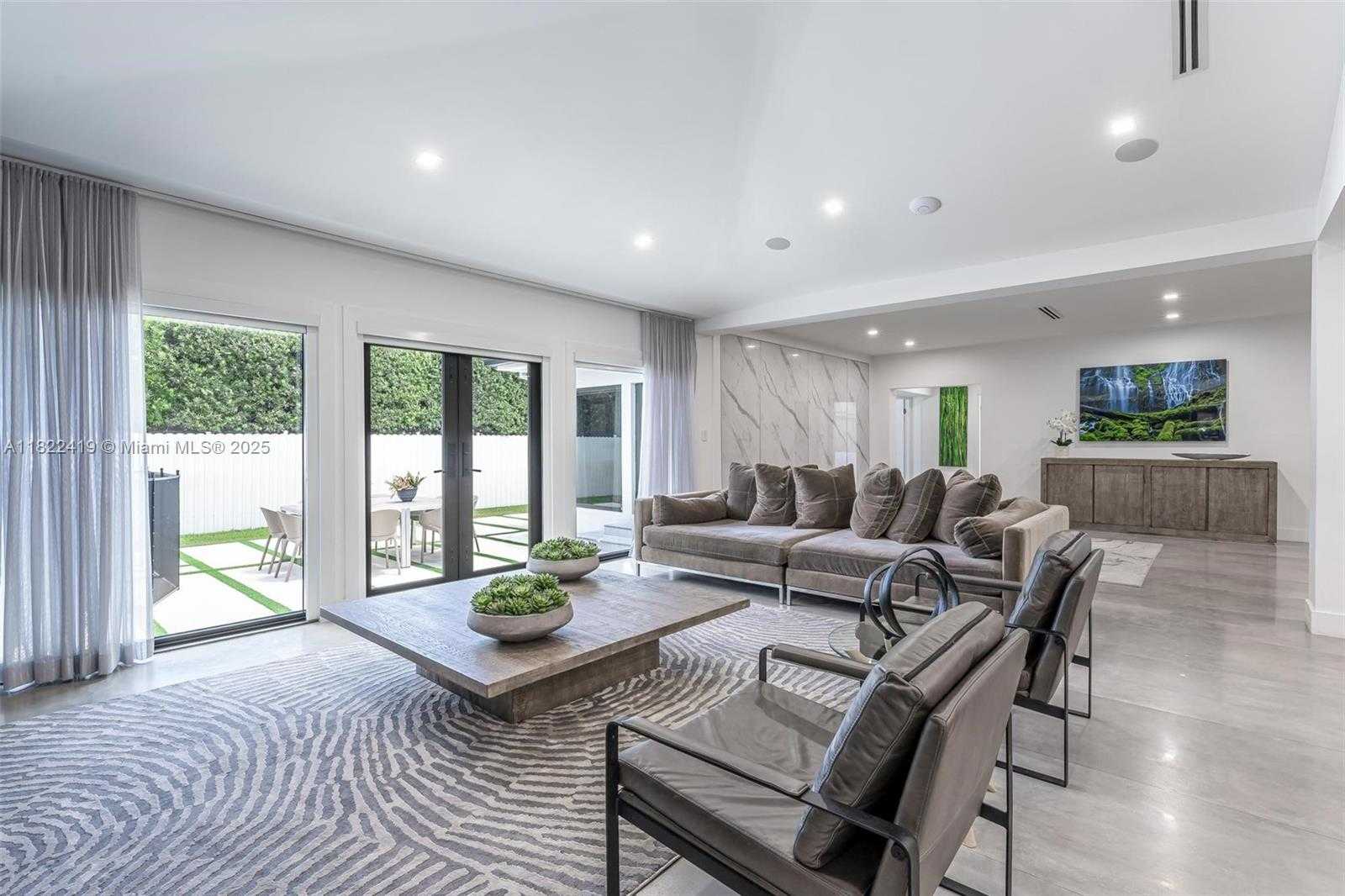 Small Image of 1331 97TH ST, Bay Harbor Islands Number 6