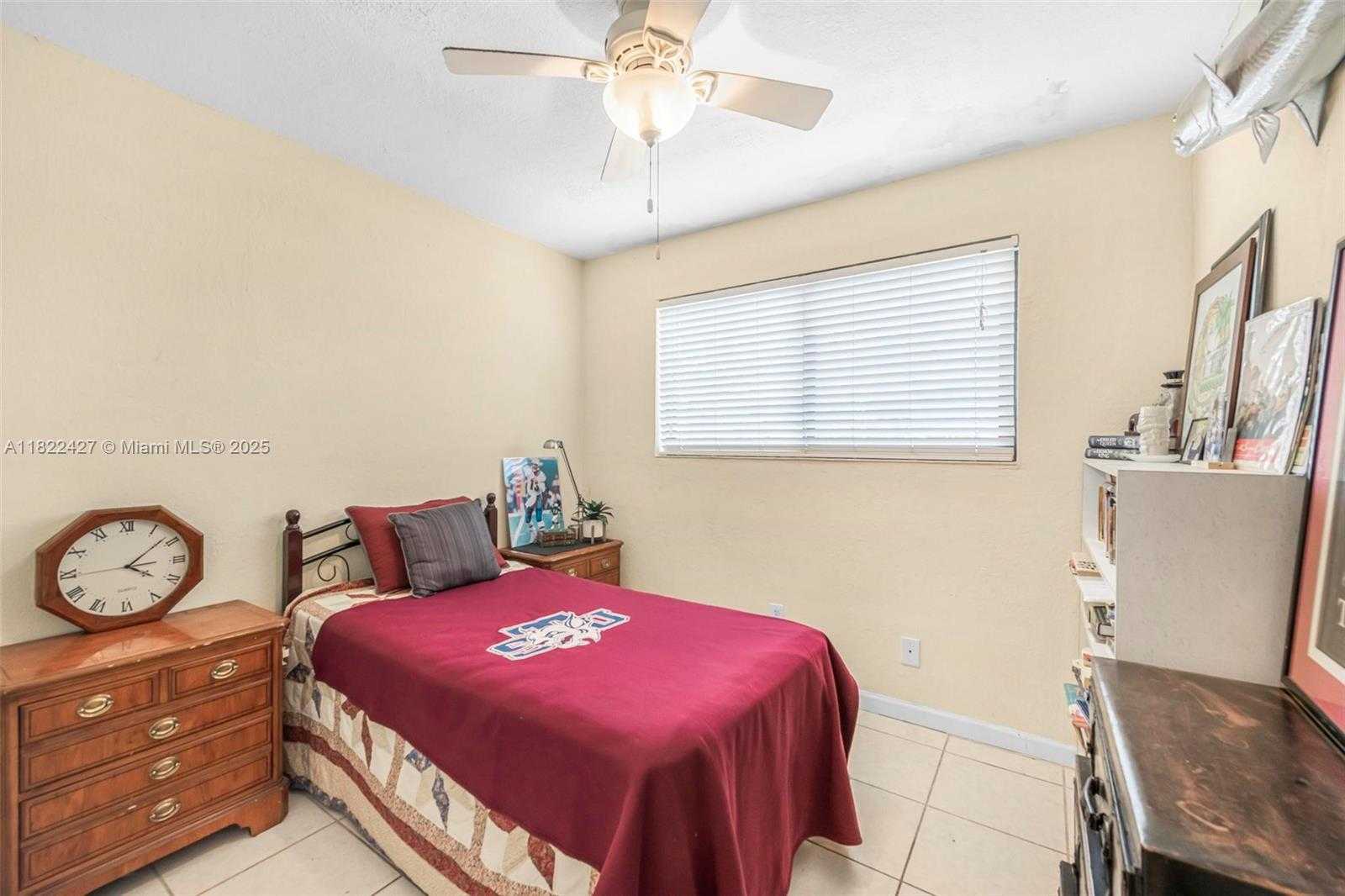 Small Image of 9520 HOLIDAY RD, Cutler Bay Number 20