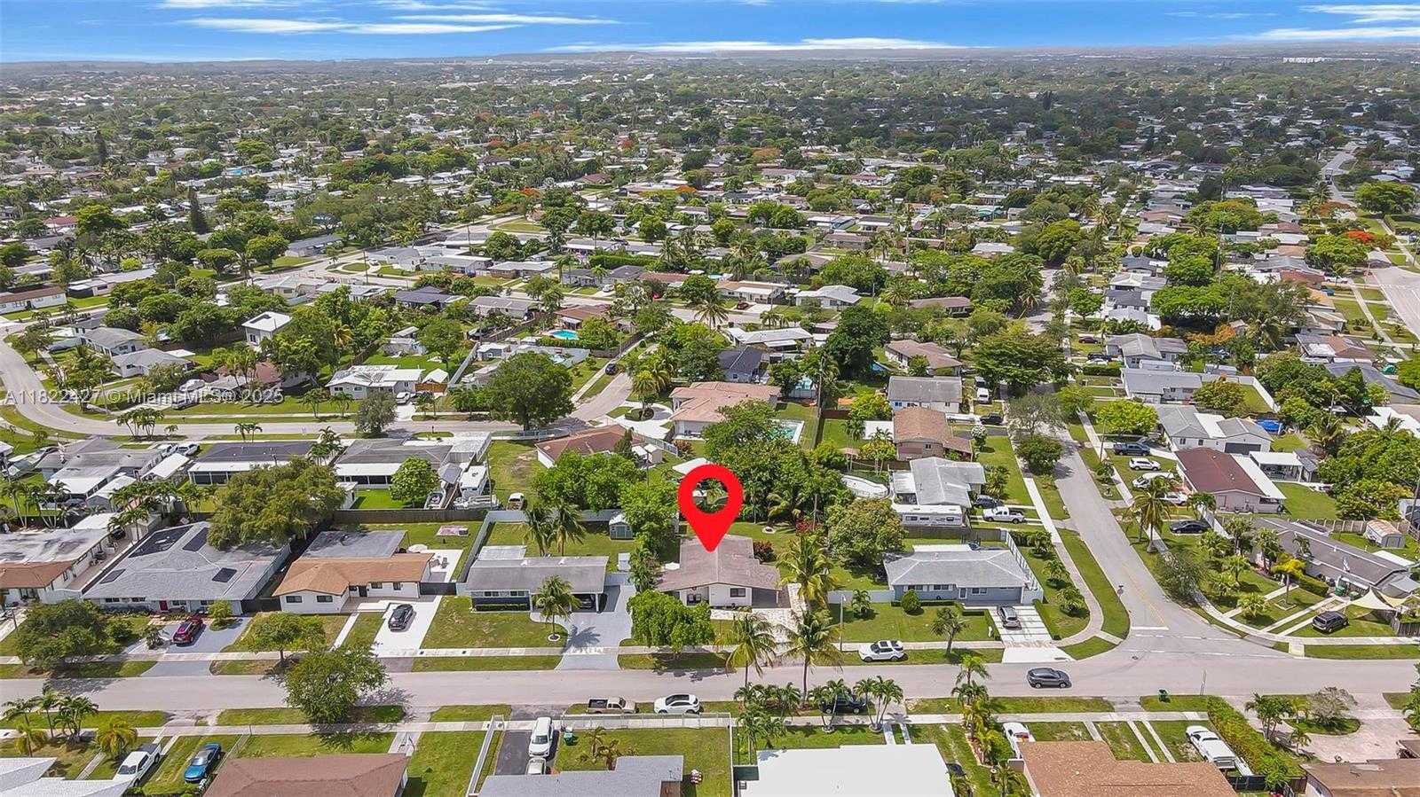 Small Image of 9520 HOLIDAY RD, Cutler Bay Number 29