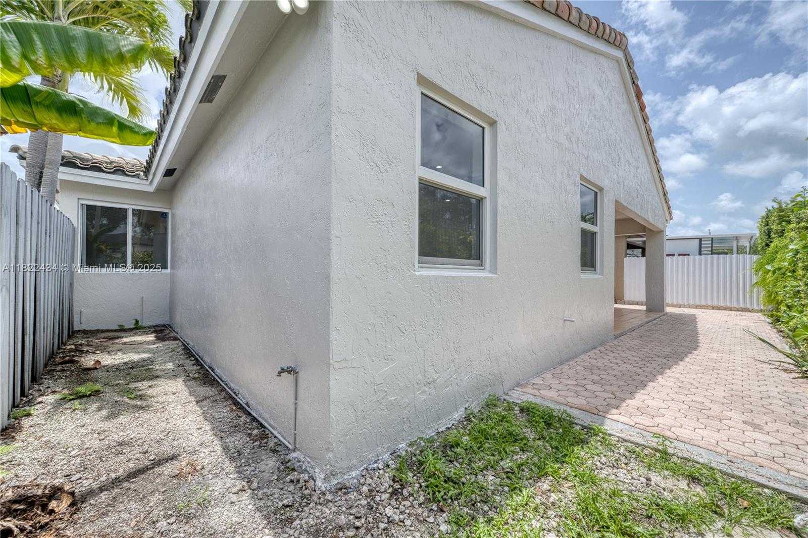 Small Image of 9408 SOUTH WEST 156TH PL, Miami Number 11