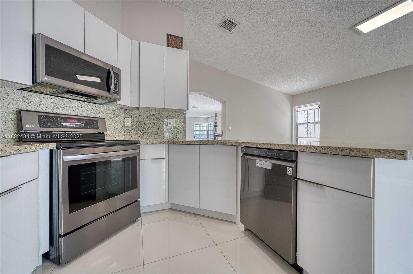 Small Image of 9408 SOUTH WEST 156TH PL, Miami Number 29