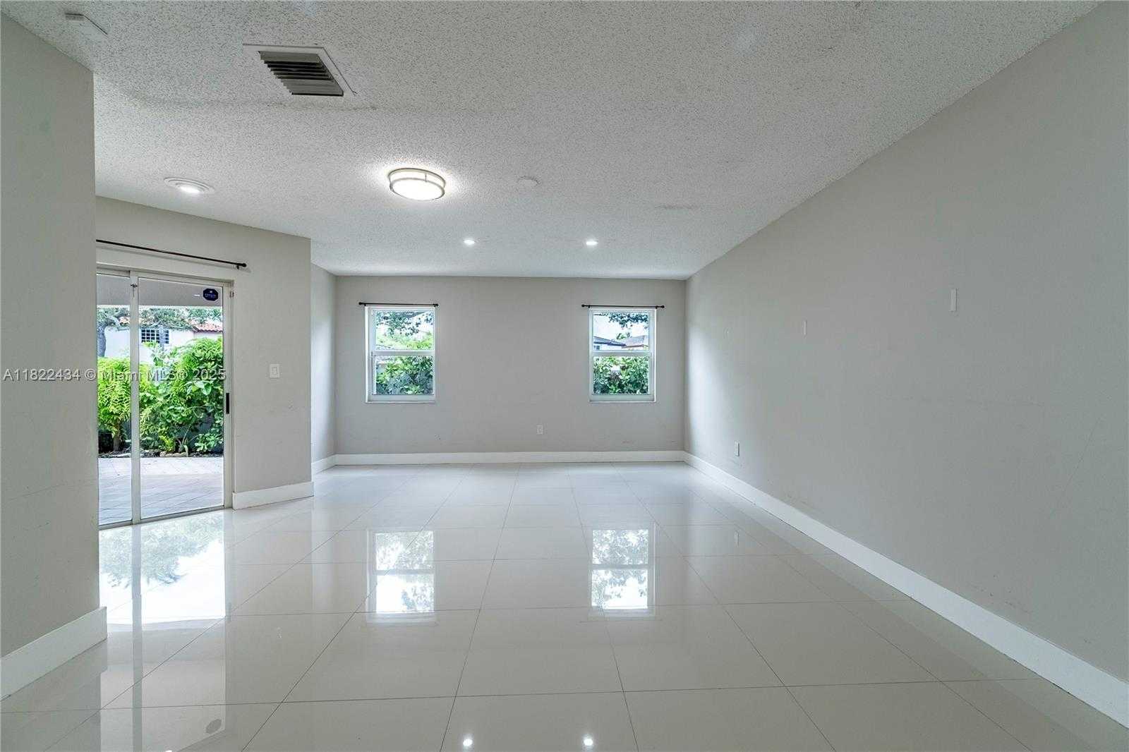 Small Image of 9408 SOUTH WEST 156TH PL, Miami Number 32
