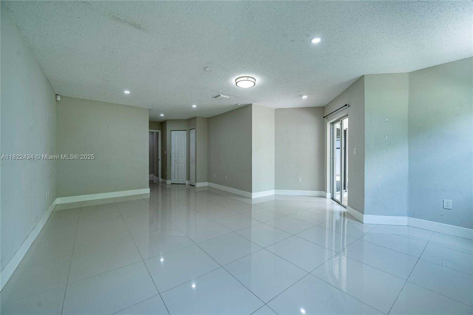 Small Image of 9408 SOUTH WEST 156TH PL, Miami Number 34