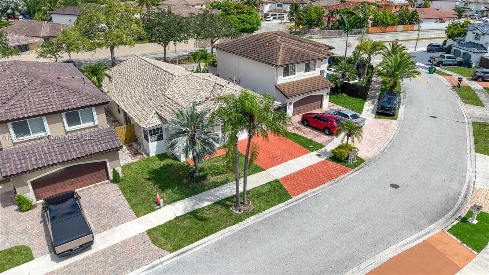 Small Image of 9408 SOUTH WEST 156TH PL, Miami Number 4