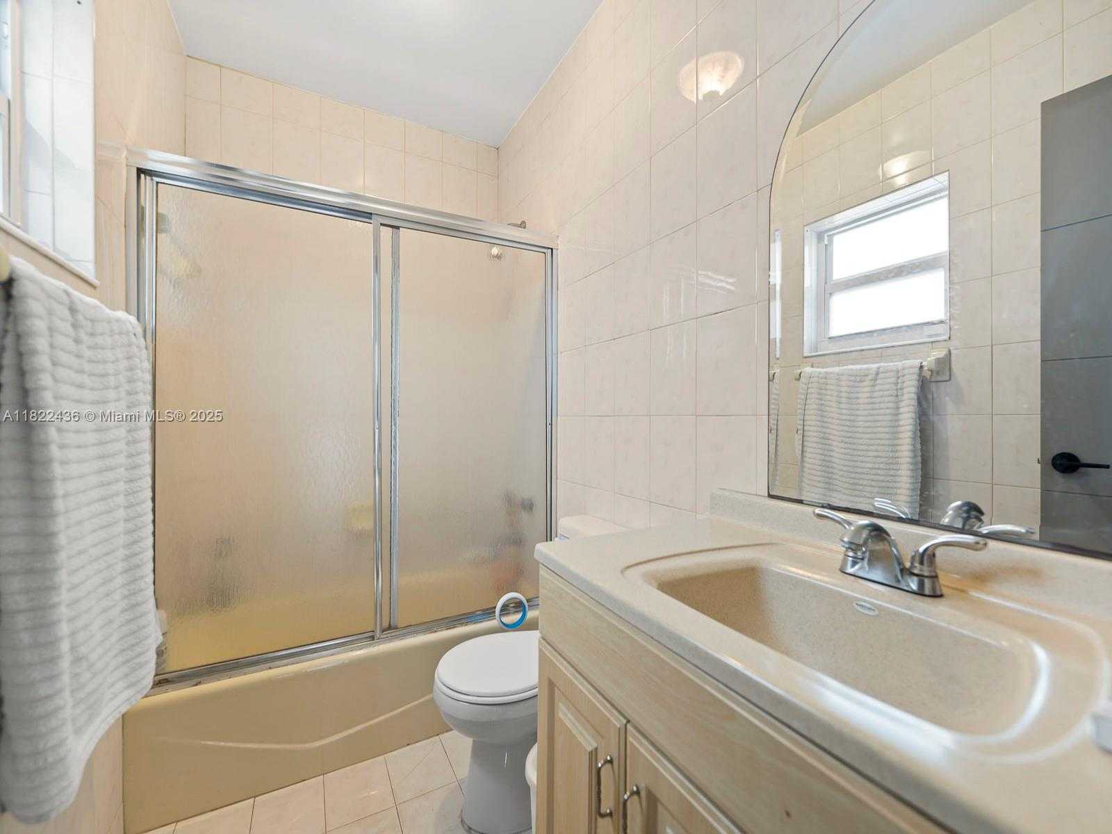 Small Image of 811 TRASCORO AVE, Coral Gables Number 21