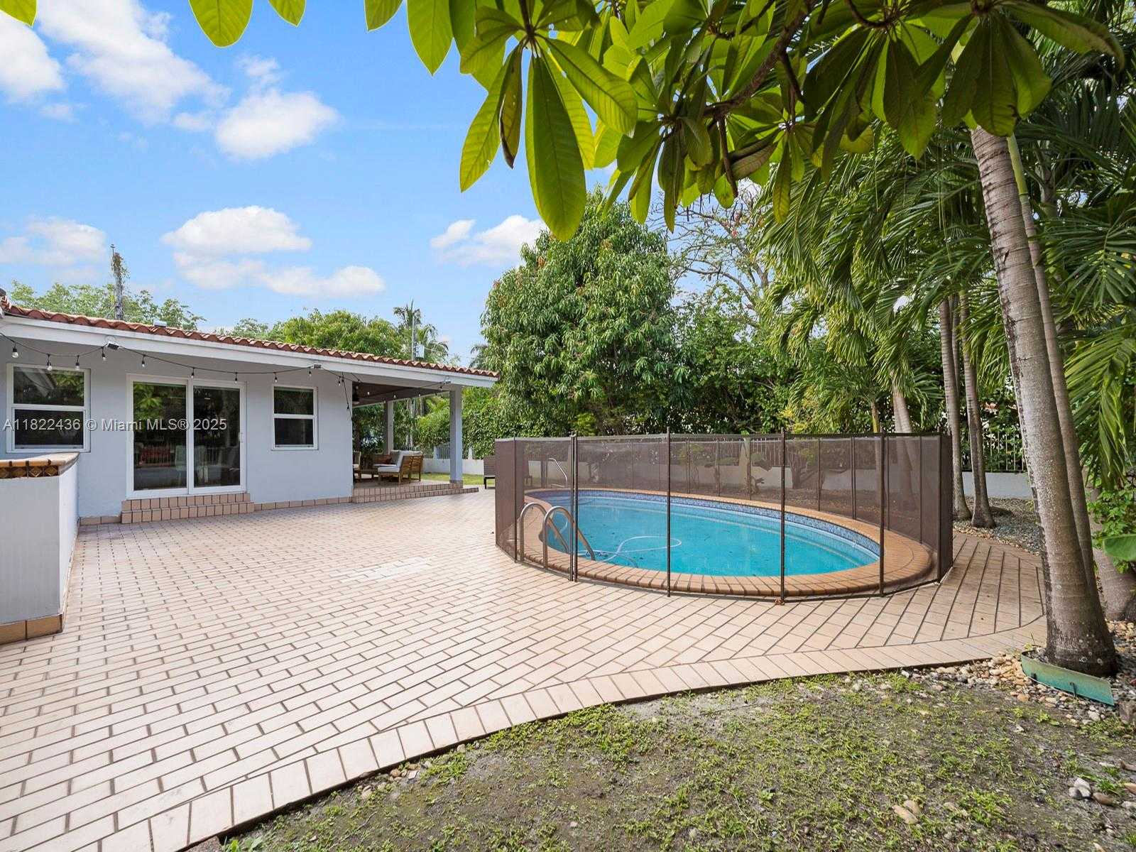 Small Image of 811 TRASCORO AVE, Coral Gables Number 29