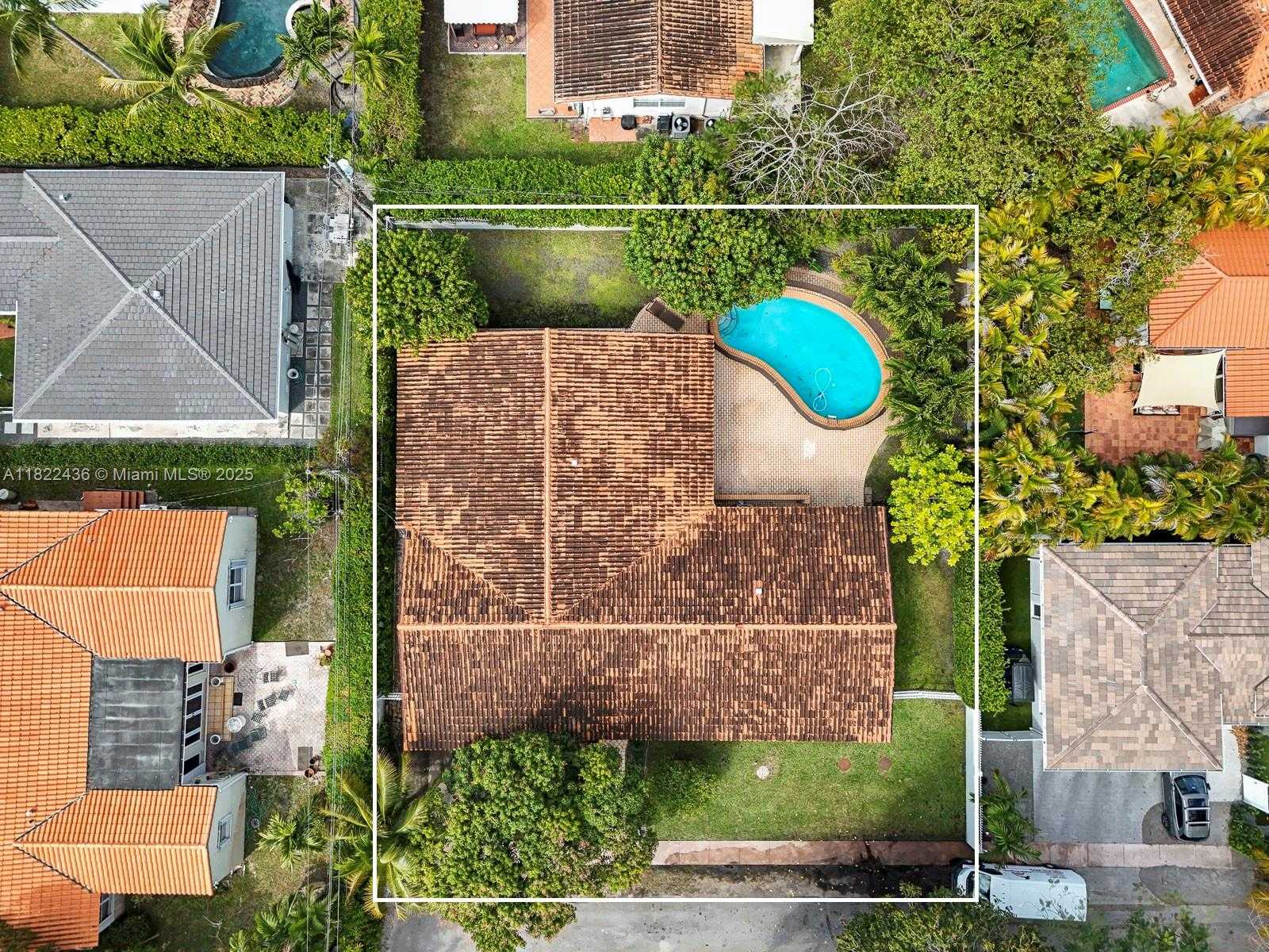 Small Image of 811 TRASCORO AVE, Coral Gables Number 33