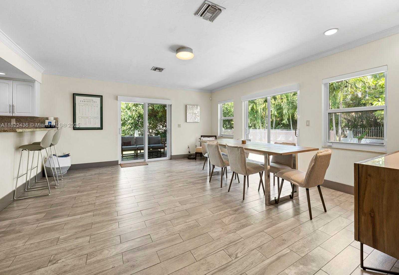 Small Image of 811 TRASCORO AVE, Coral Gables Number 9