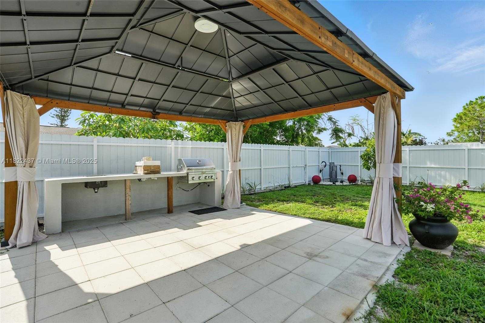 Small Image of Lehigh Acres Number 38
