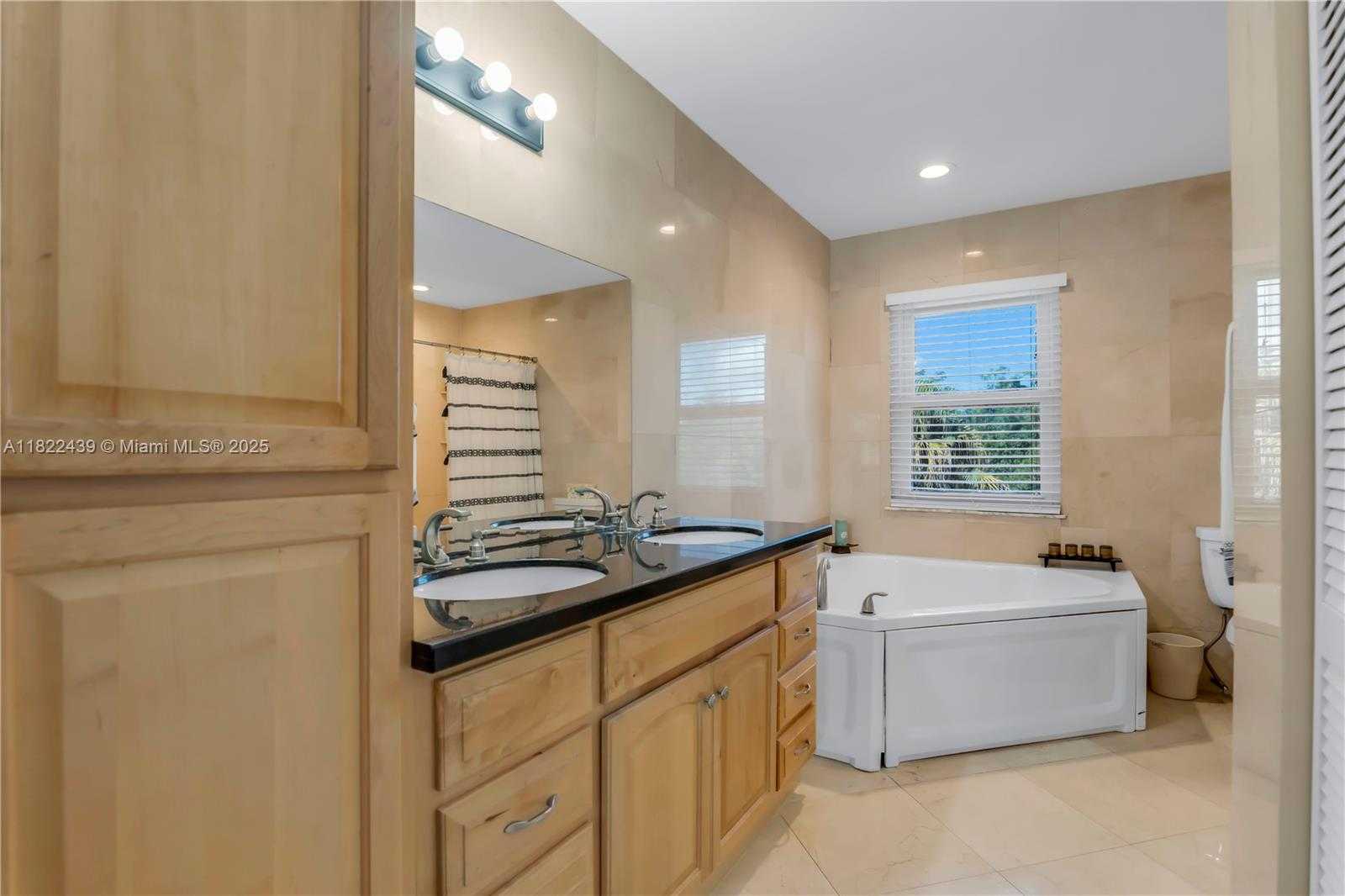 Small Image of Boca Raton Number 22