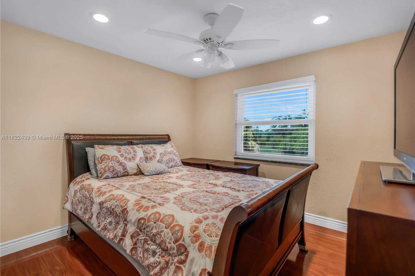 Small Image of Boca Raton Number 27
