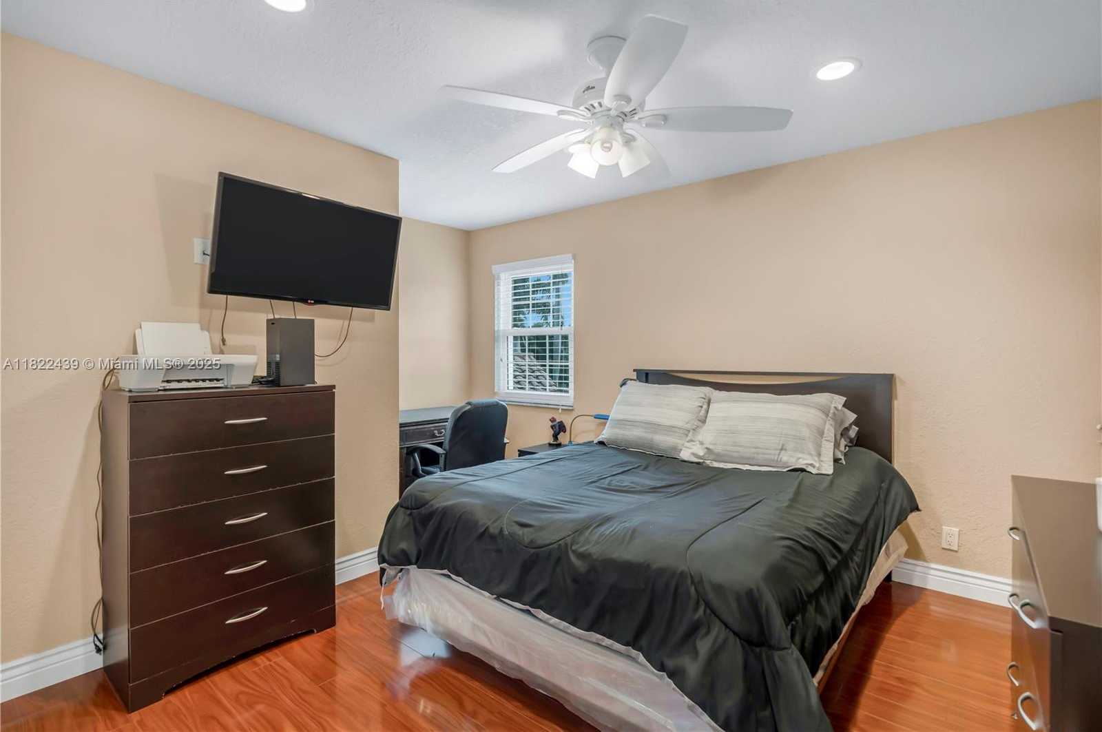 Small Image of Boca Raton Number 28