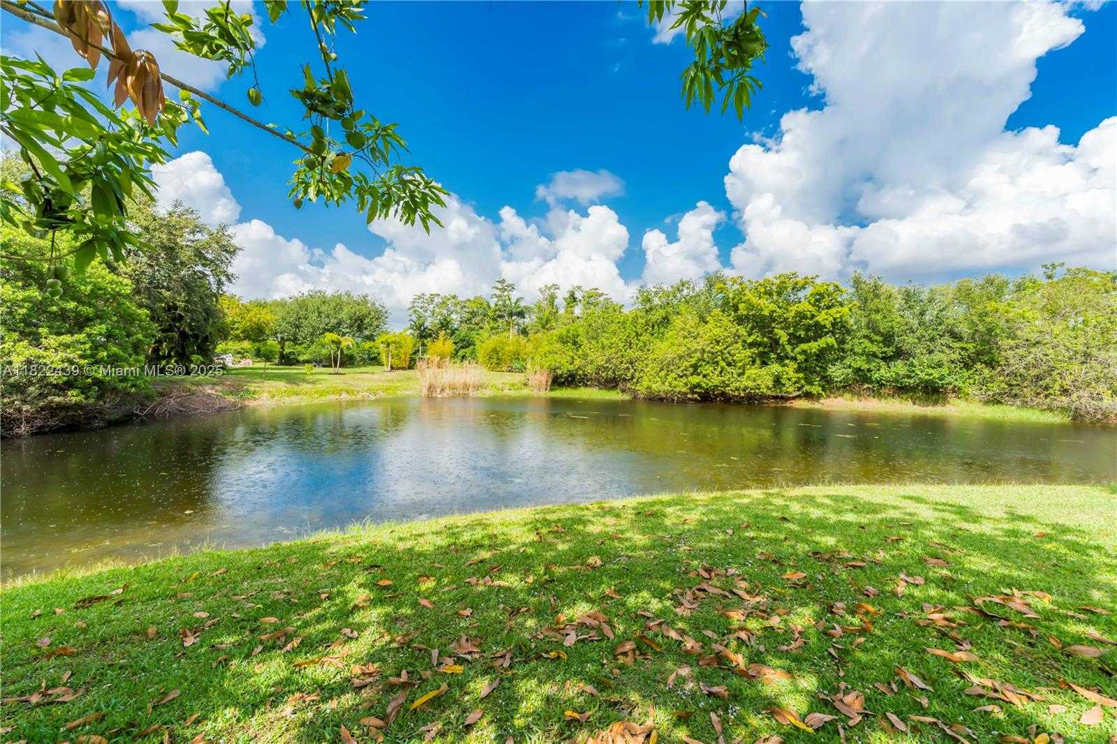 Small Image of Boca Raton Number 37