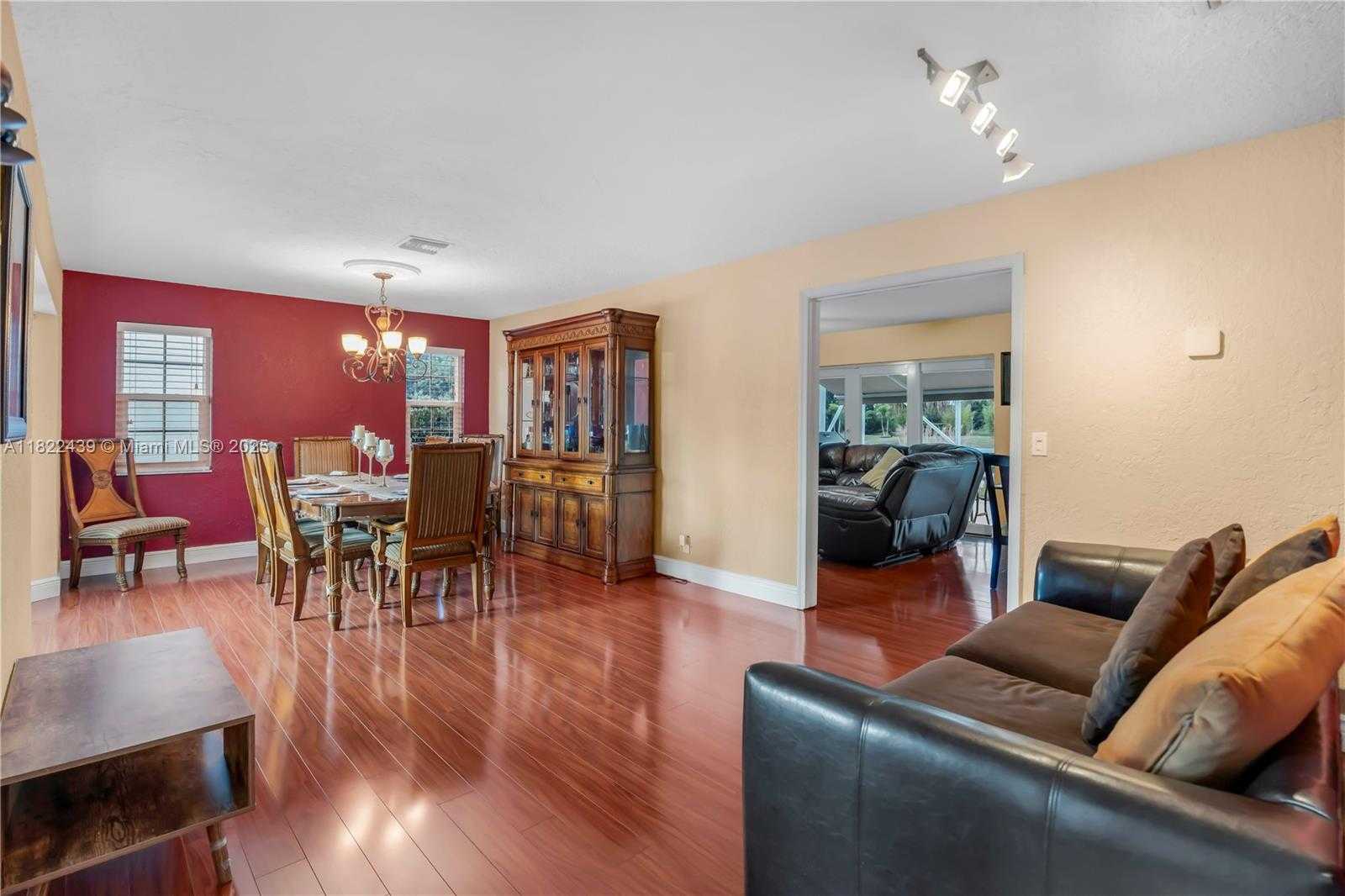 Small Image of Boca Raton Number 9