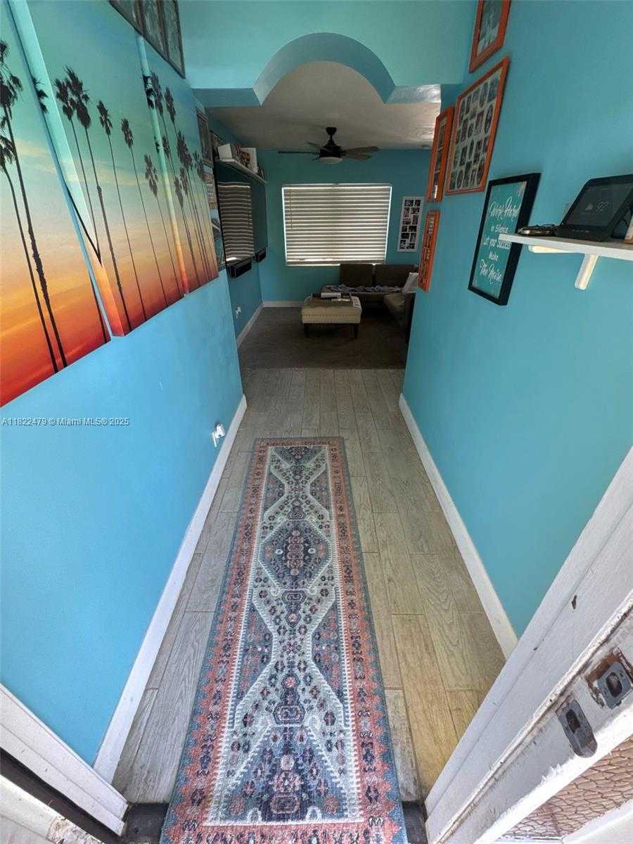 Small Image of 6211 SOUTH WEST 9TH PL, North Lauderdale Number 2
