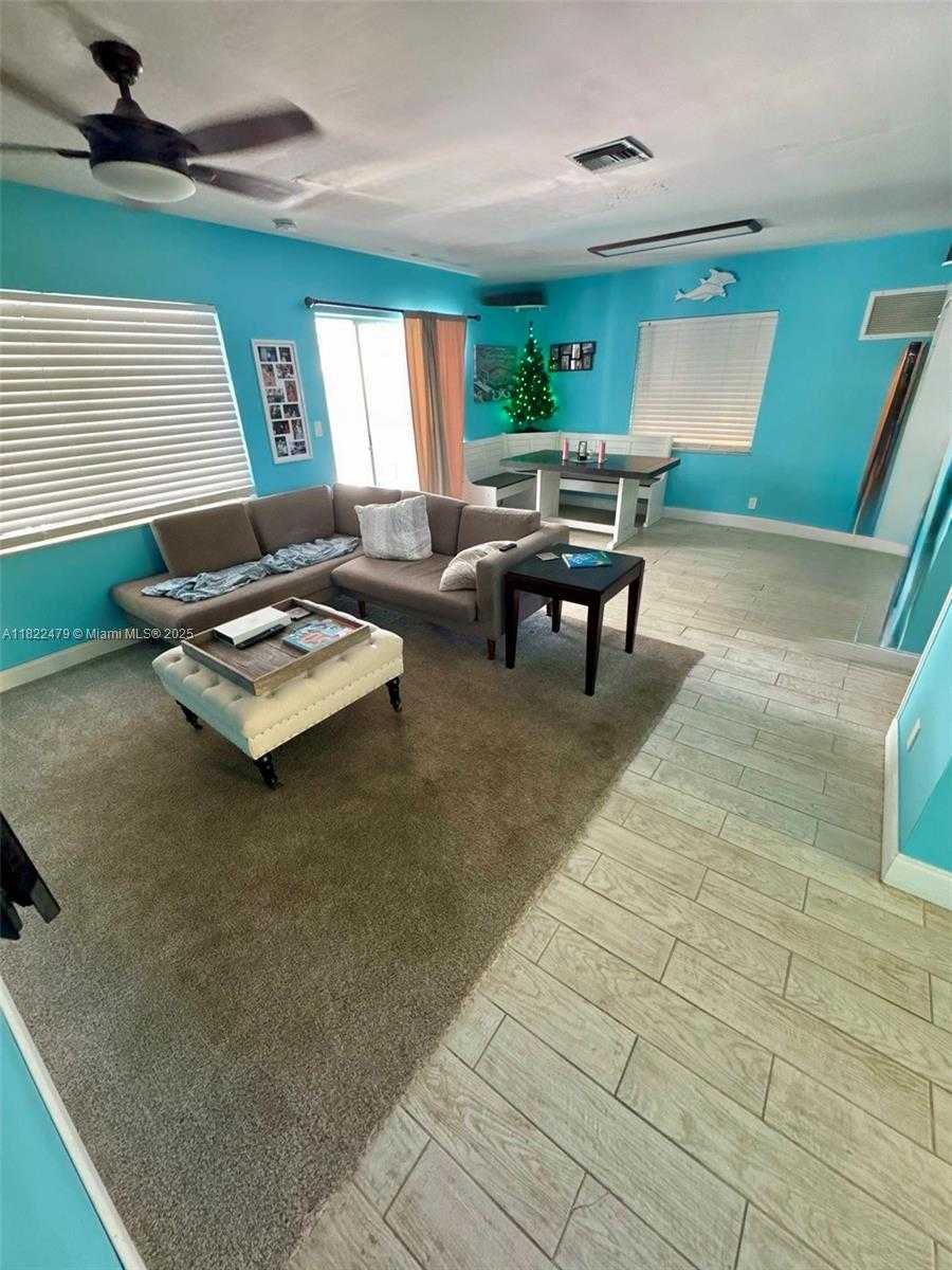 Small Image of 6211 SOUTH WEST 9TH PL, North Lauderdale Number 3