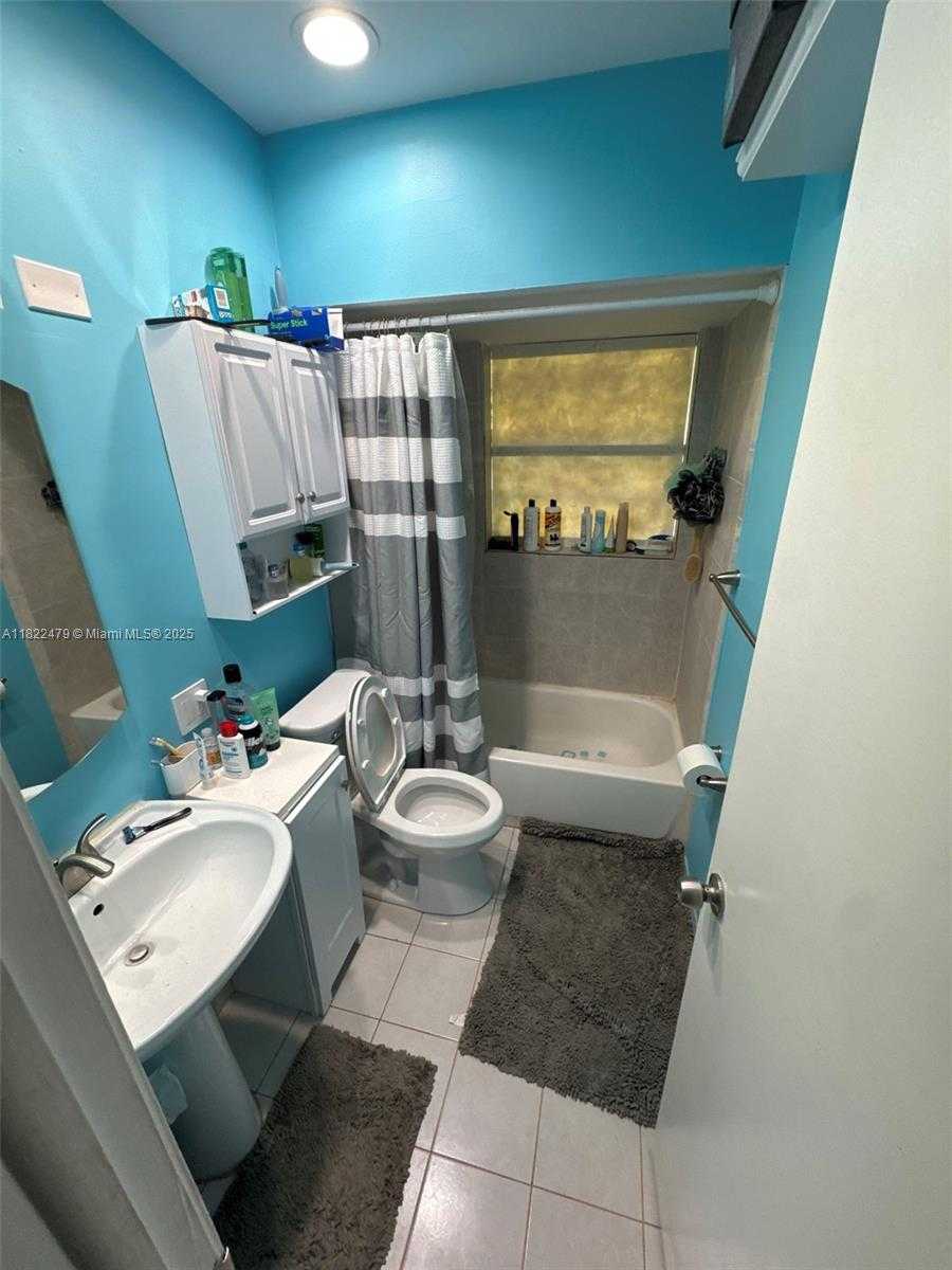 Small Image of 6211 SOUTH WEST 9TH PL, North Lauderdale Number 6