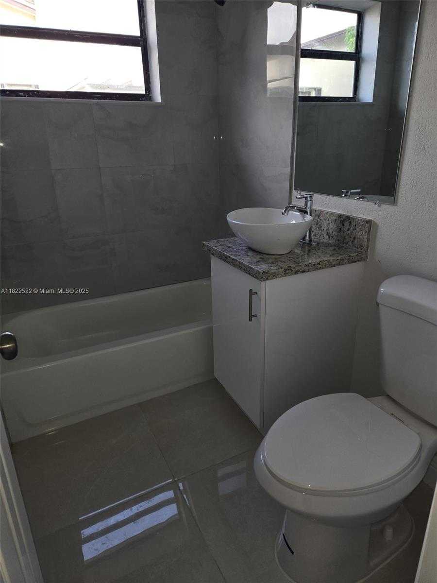 Small Image of 257 EAST 38TH ST, Hialeah Number 19