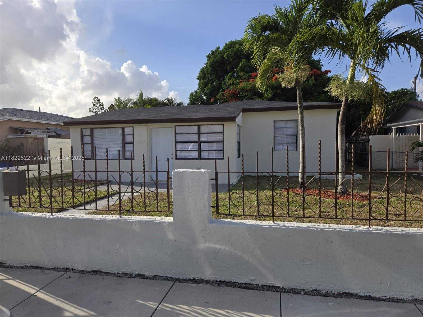 Small Image of 257 EAST 38TH ST, Hialeah Number 4