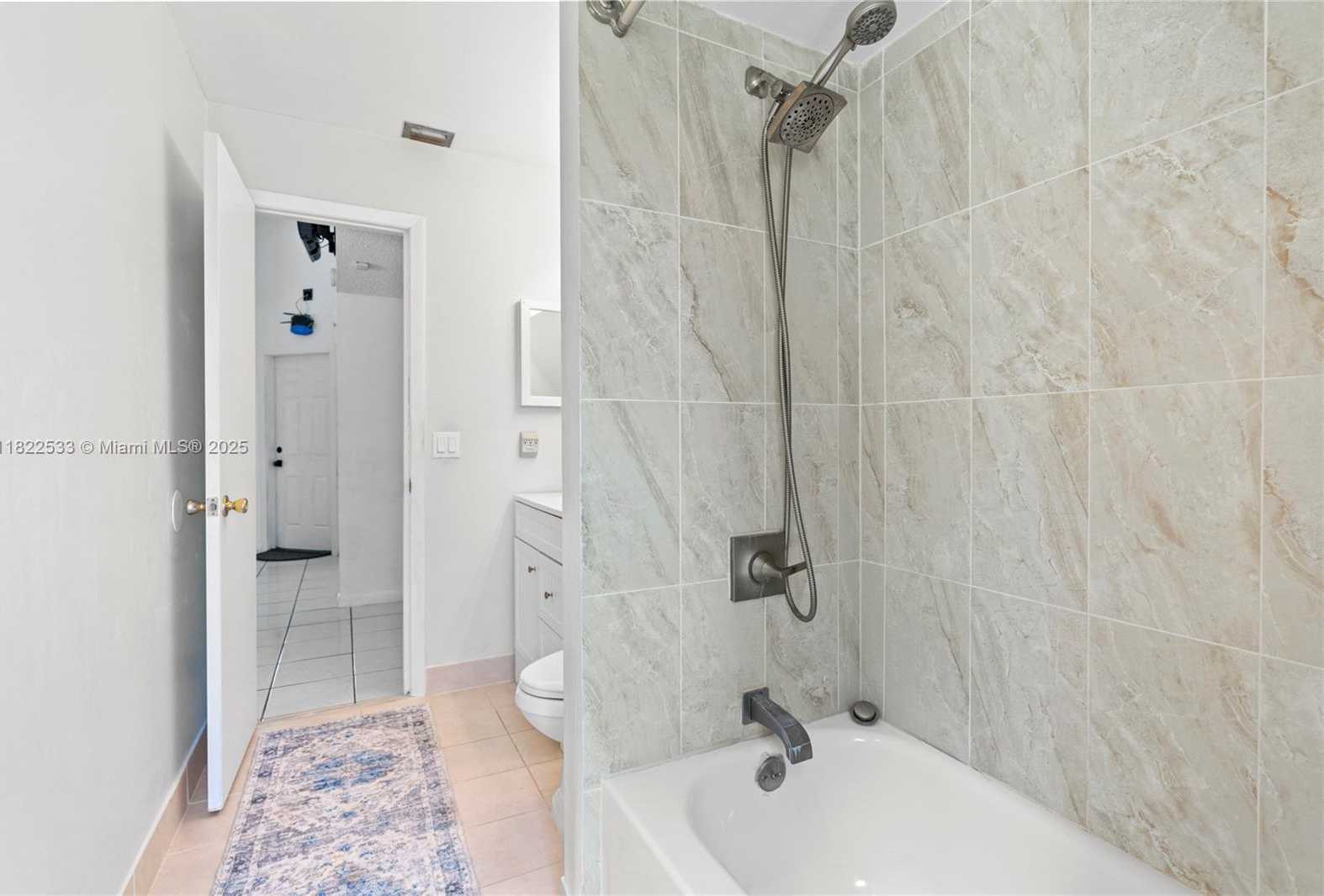 Small Image of 20511 NORTH EAST 7TH CT, Miami Number 11