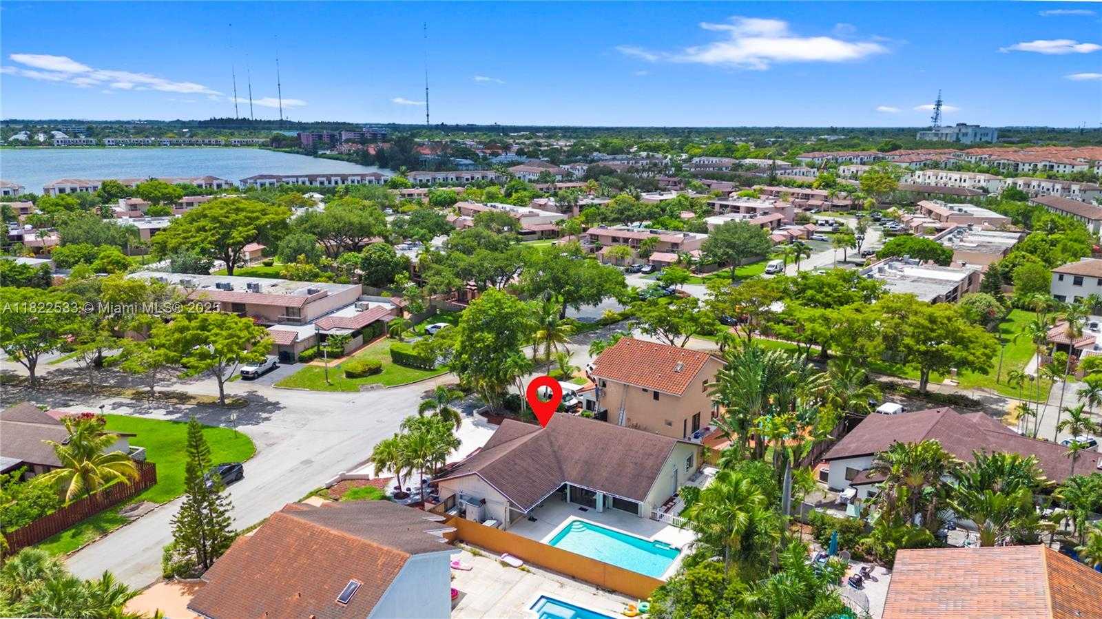 Small Image of 20511 NORTH EAST 7TH CT, Miami Number 2