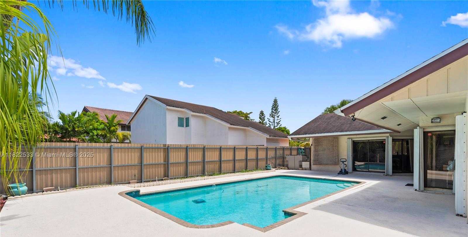 Small Image of 20511 NORTH EAST 7TH CT, Miami Number 20