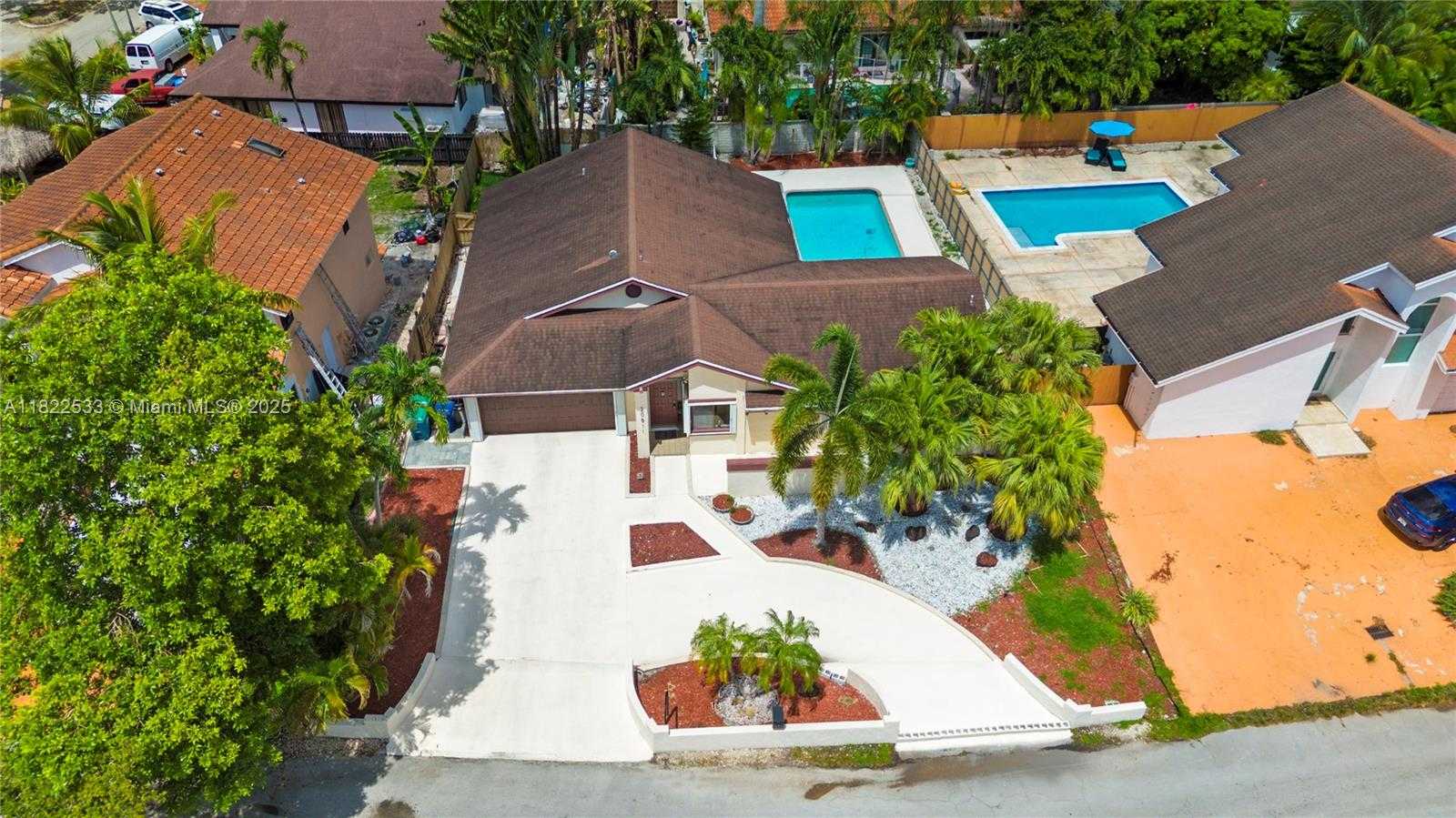 Small Image of 20511 NORTH EAST 7TH CT, Miami Number 22