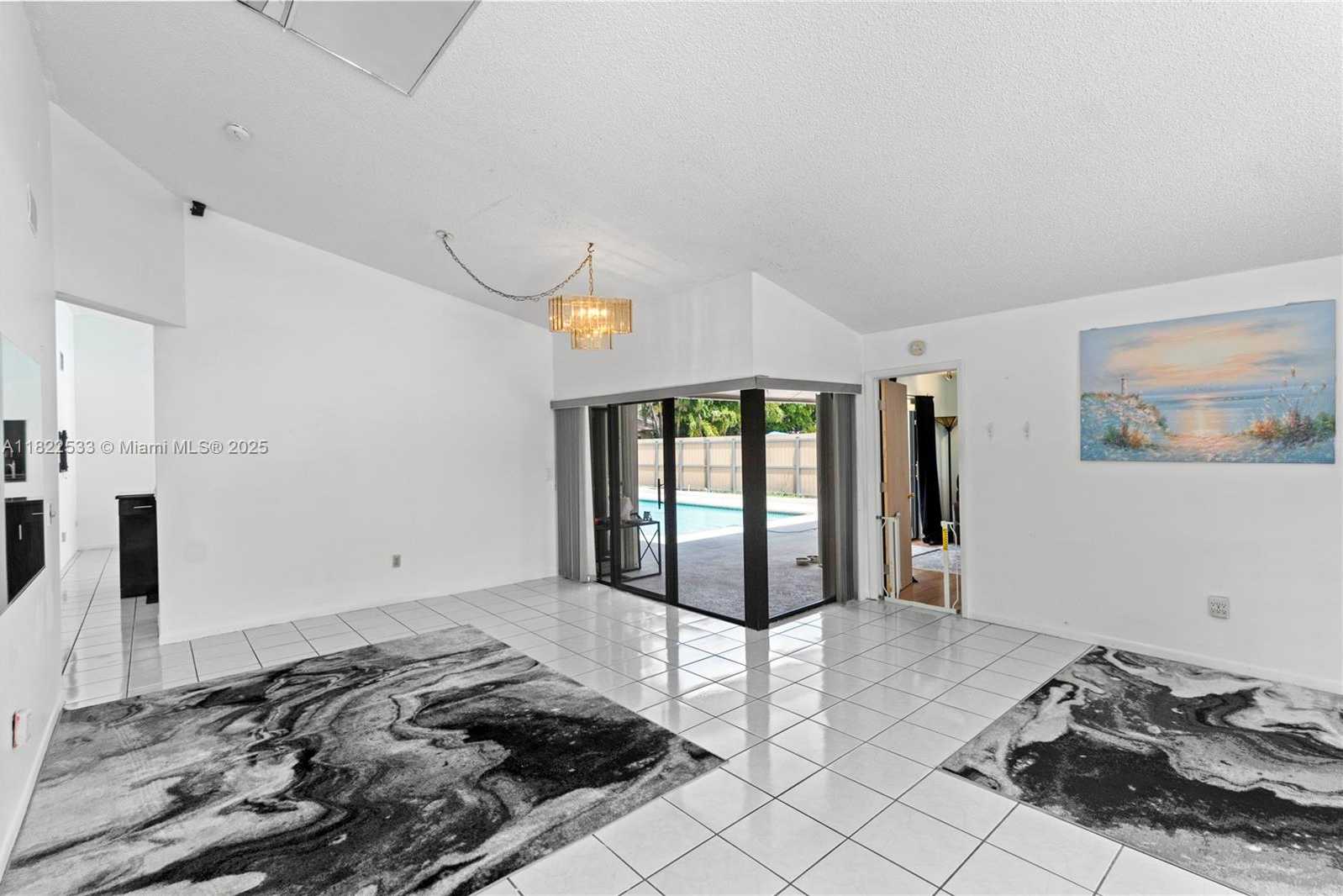 Small Image of 20511 NORTH EAST 7TH CT, Miami Number 4