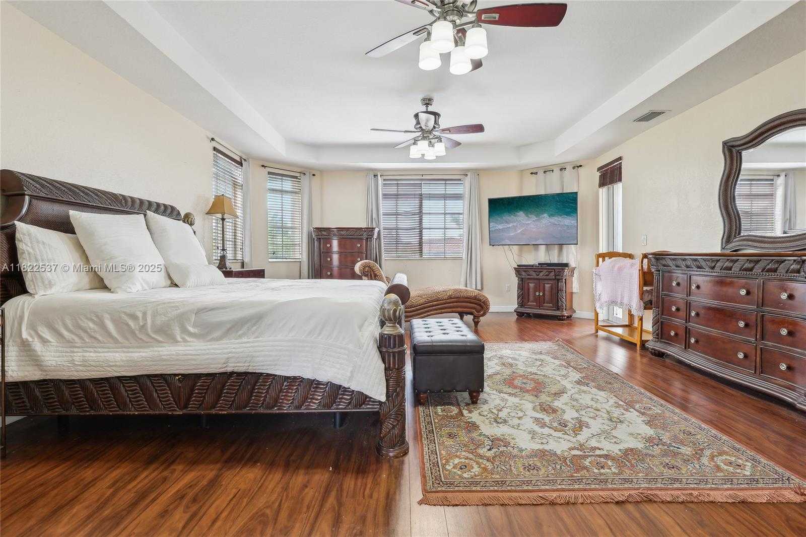 Small Image of 13006 SOUTH WEST 196TH ST, Miami Number 17