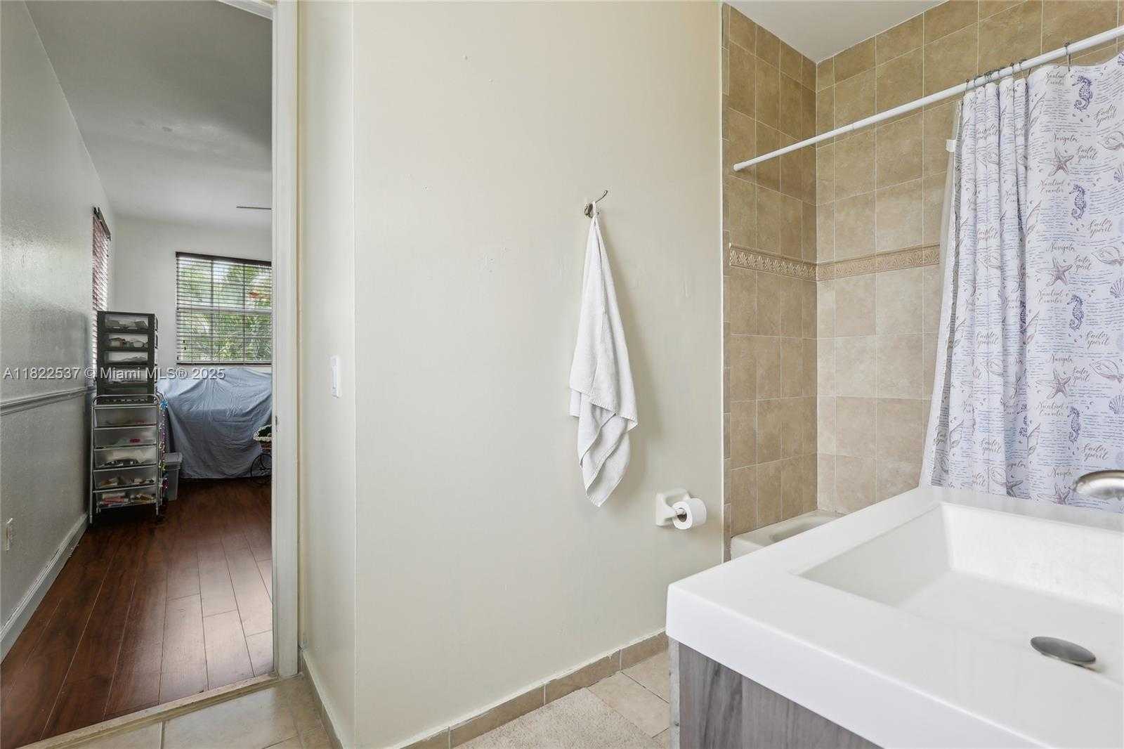 Small Image of 13006 SOUTH WEST 196TH ST, Miami Number 24