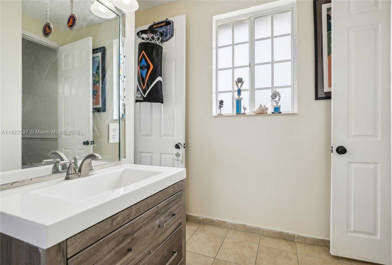 Small Image of 13006 SOUTH WEST 196TH ST, Miami Number 25