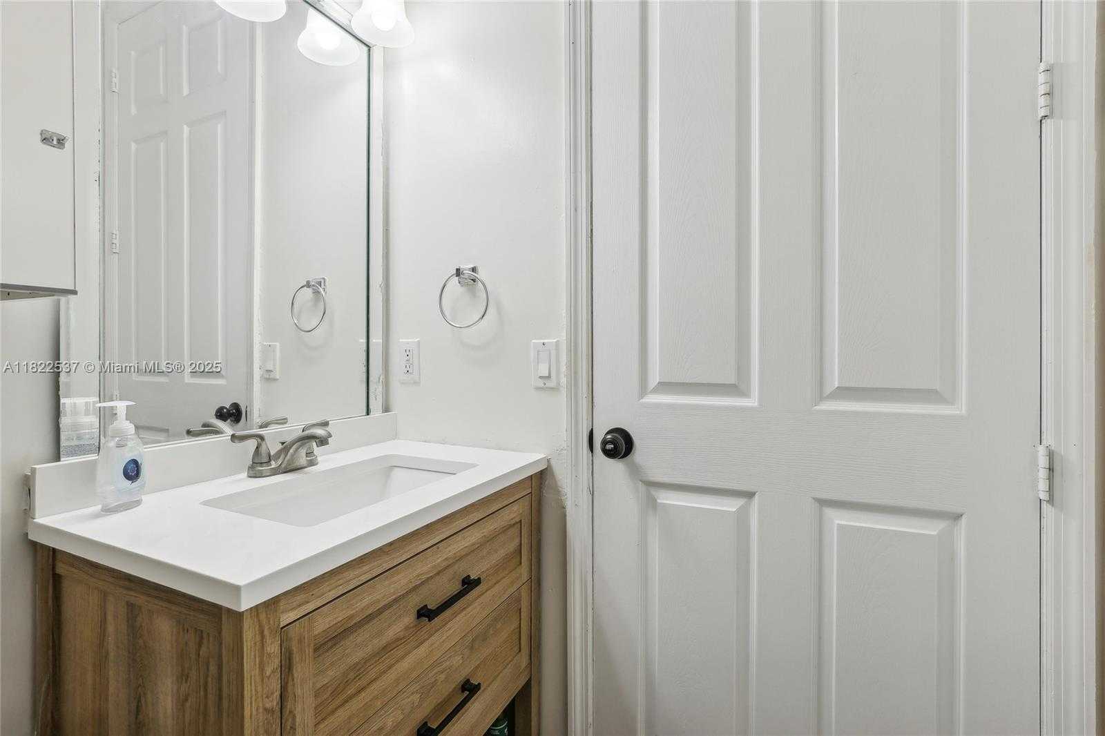 Small Image of 13006 SOUTH WEST 196TH ST, Miami Number 32