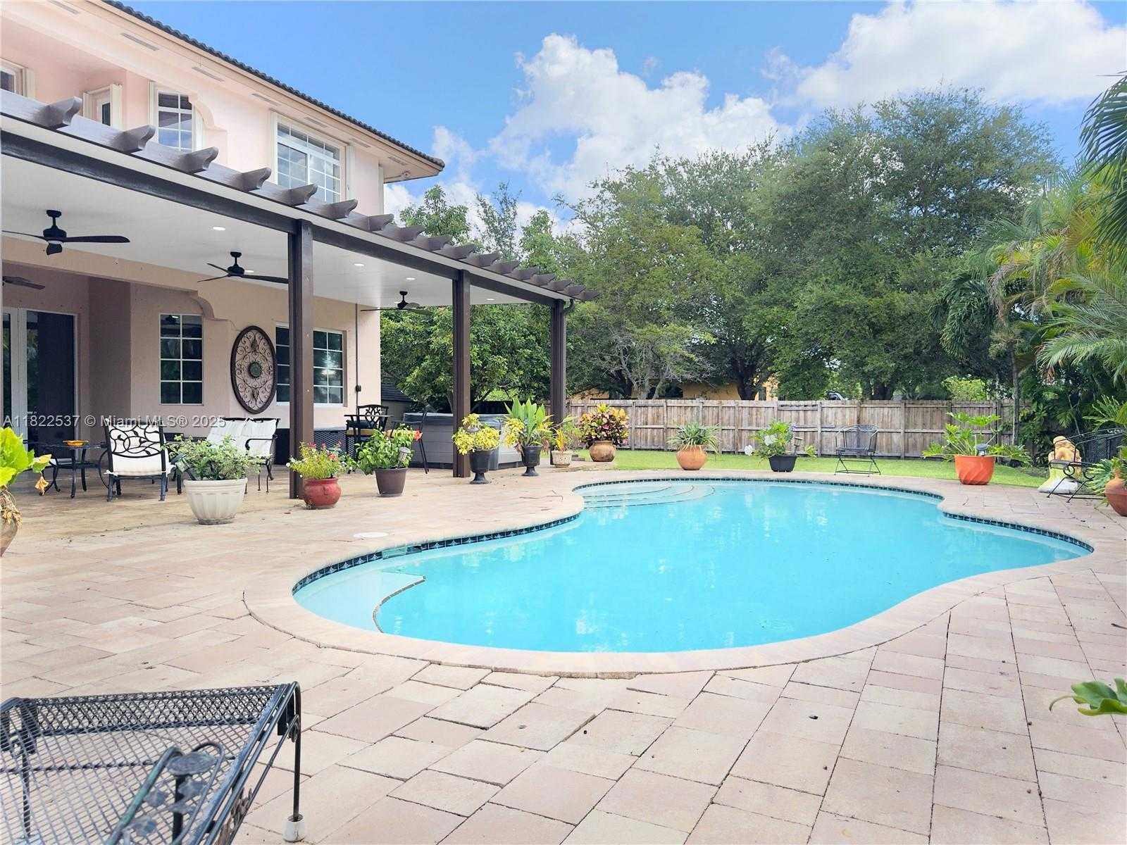 Small Image of 13006 SOUTH WEST 196TH ST, Miami Number 35
