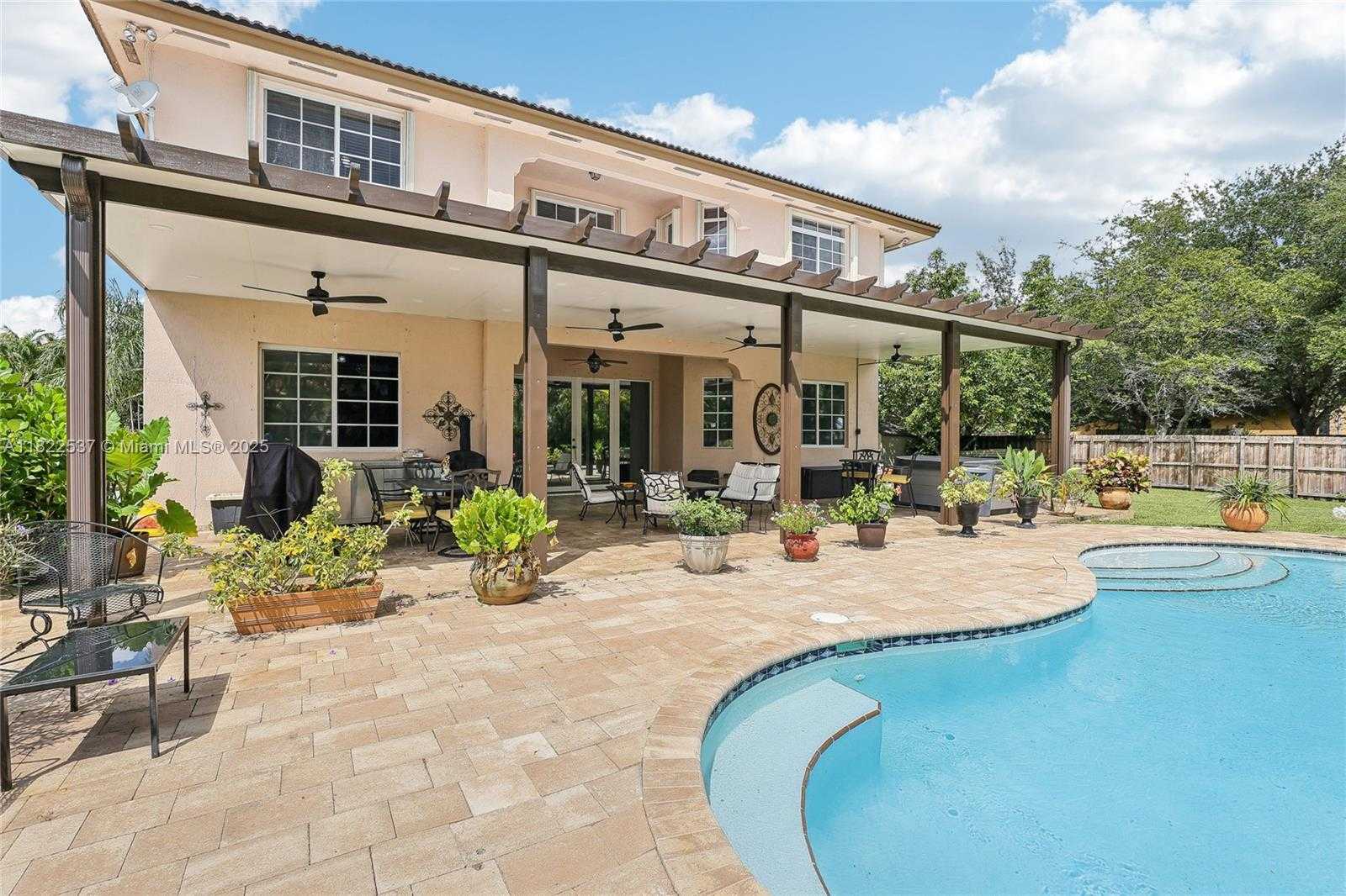 Small Image of 13006 SOUTH WEST 196TH ST, Miami Number 36