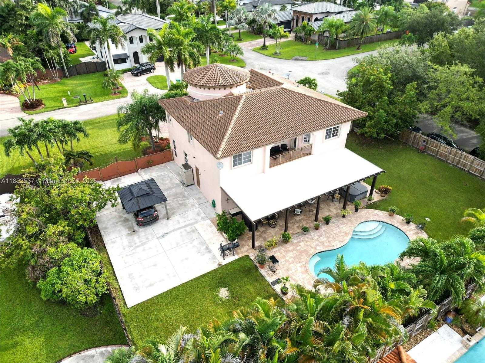 Small Image of 13006 SOUTH WEST 196TH ST, Miami Number 39