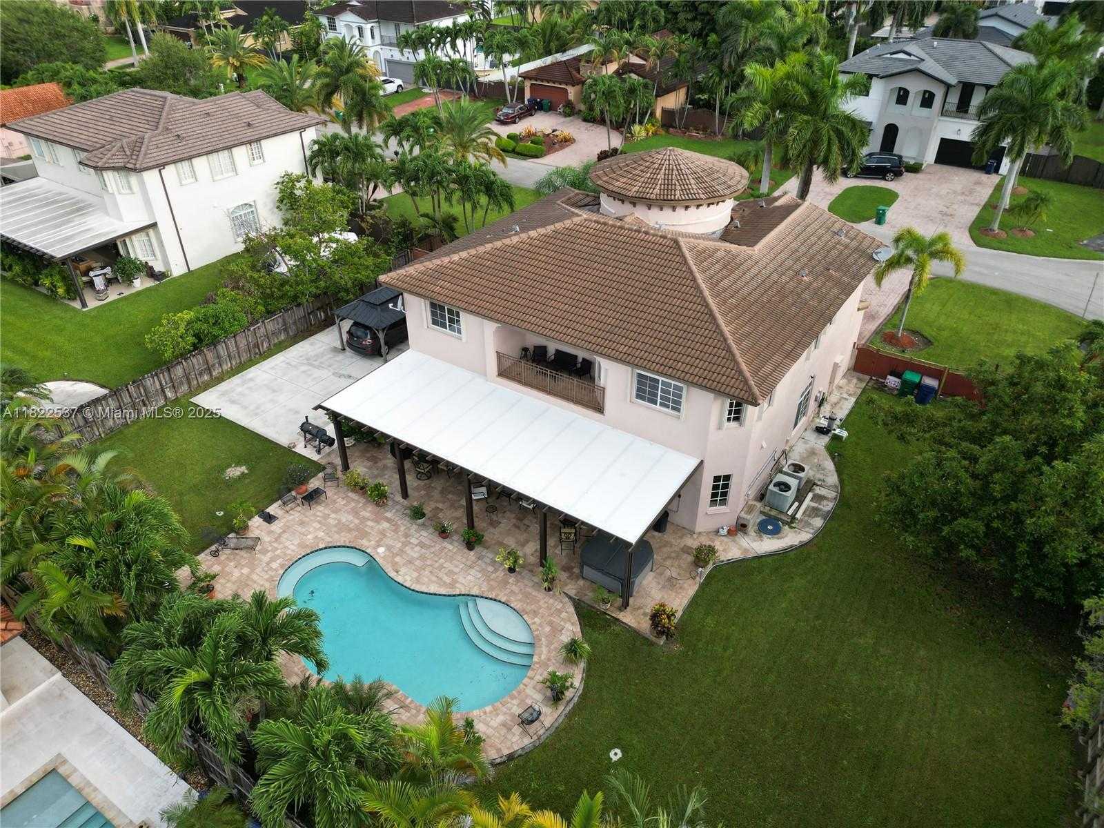 Small Image of 13006 SOUTH WEST 196TH ST, Miami Number 40