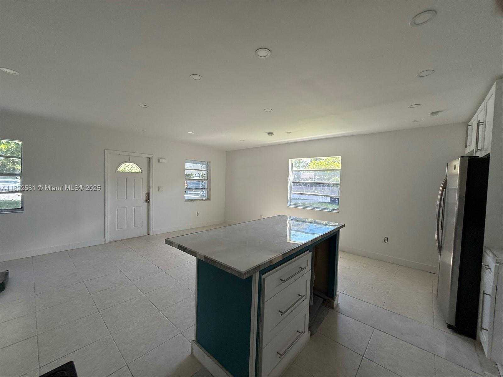 Small Image of 9801 SOUTH WEST 56TH ST, Miami Number 6