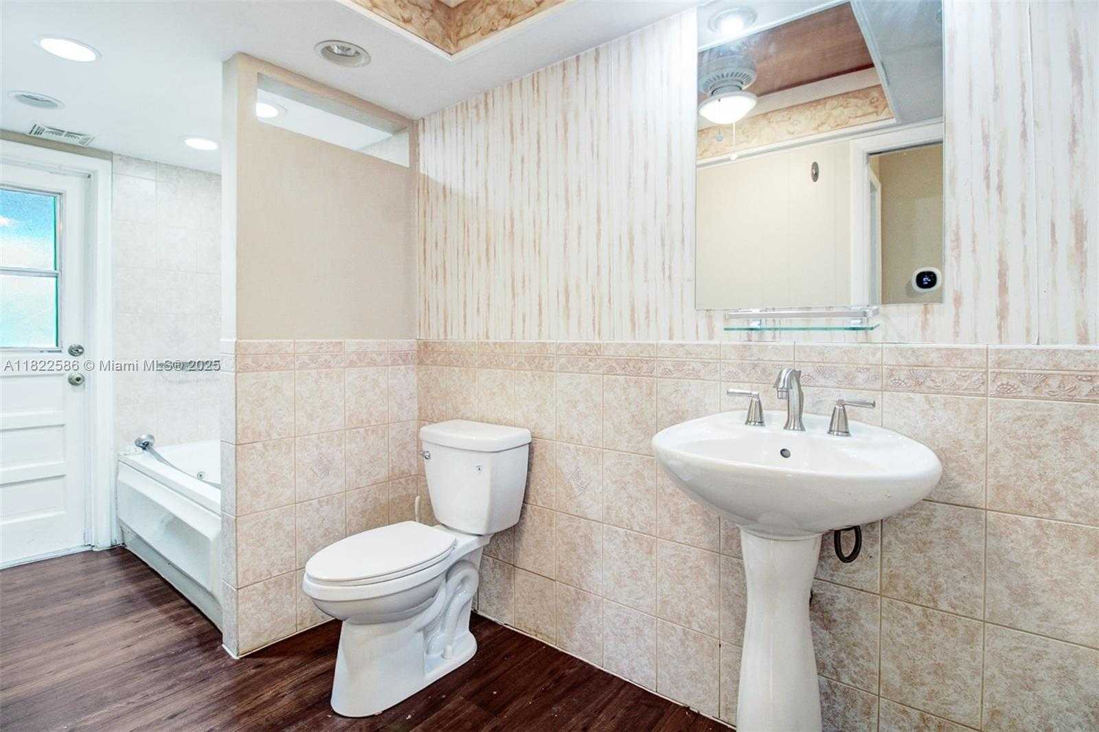 Small Image of 1531 SOUTH WEST 67TH TER, Plantation Number 16