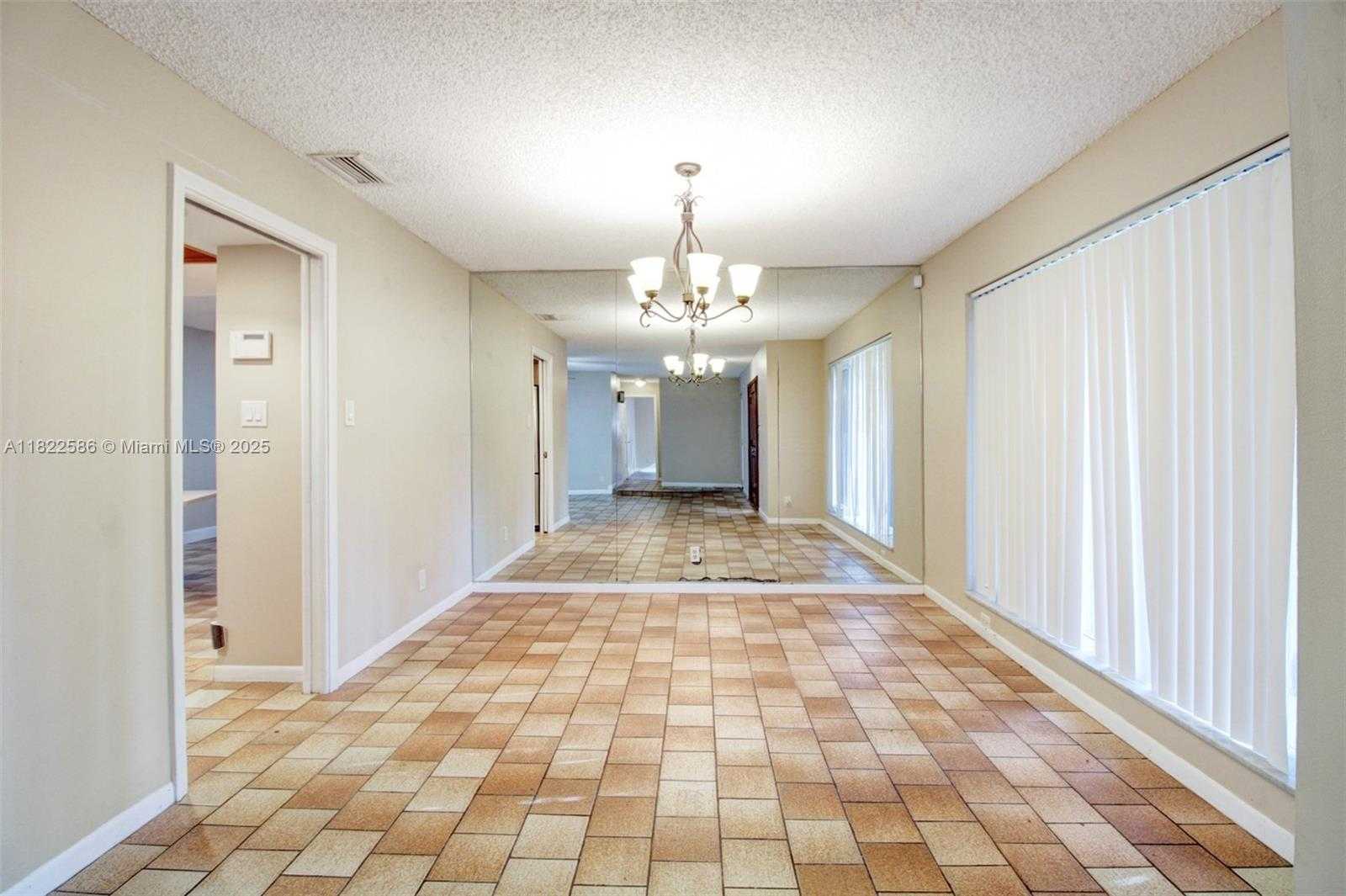 Small Image of 1531 SOUTH WEST 67TH TER, Plantation Number 4