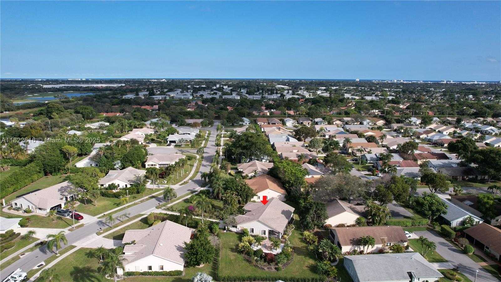 Small Image of 2530 RIVIERA DR, Delray Beach Number 2