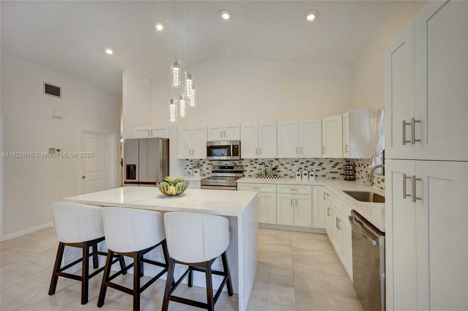 Small Image of 2530 RIVIERA DR, Delray Beach Number 21