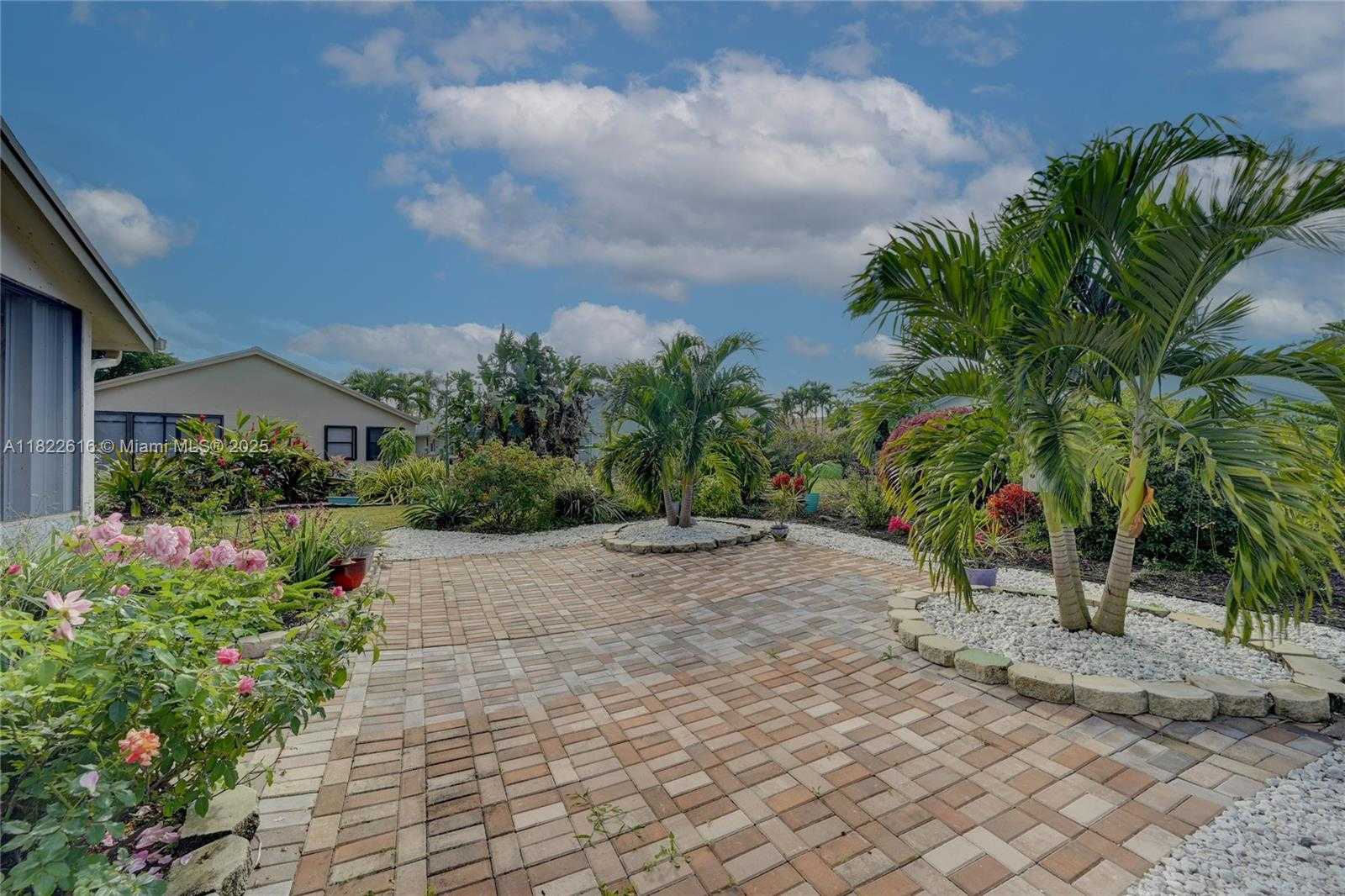 Small Image of 2530 RIVIERA DR, Delray Beach Number 29