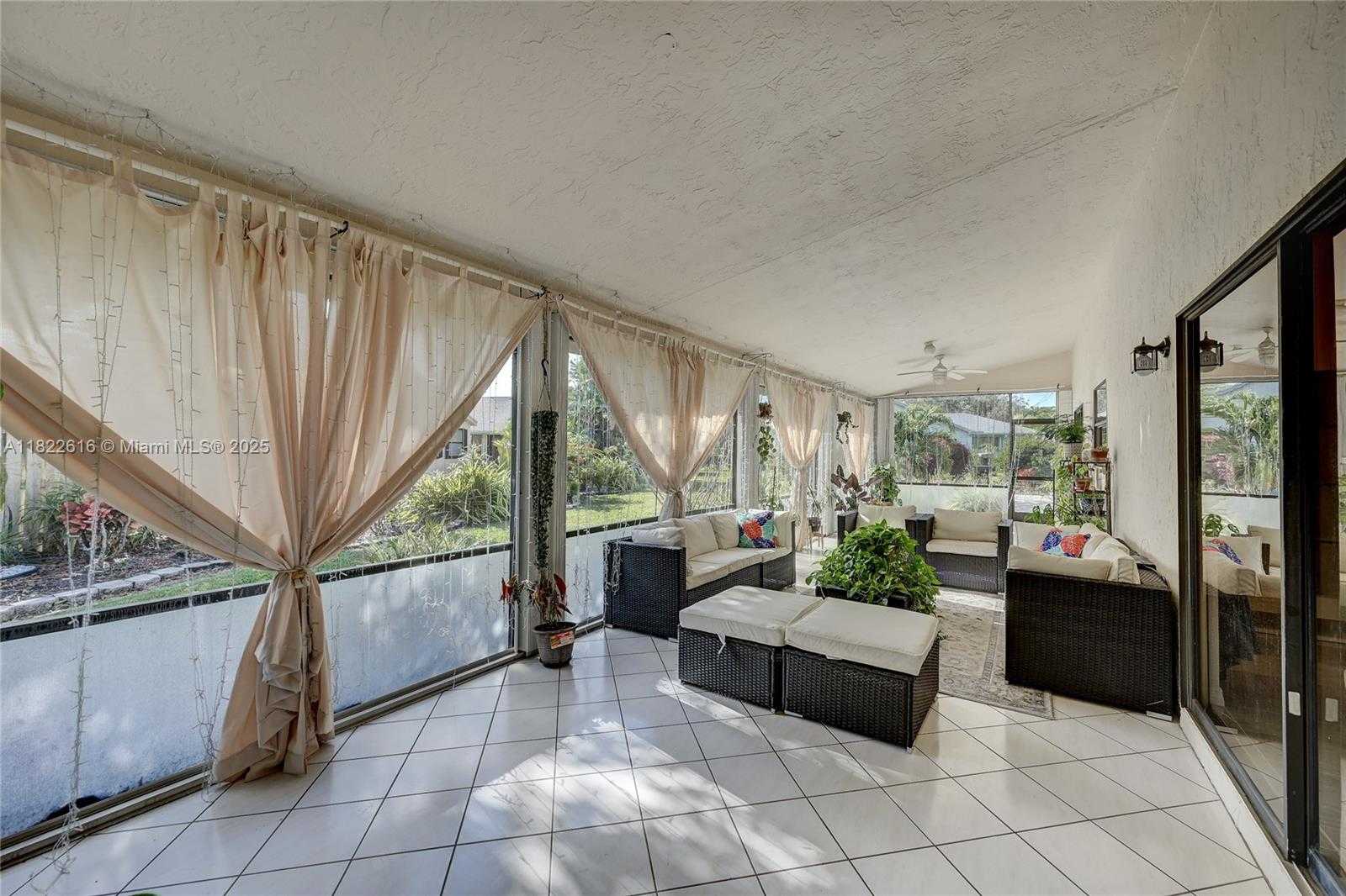 Small Image of 2530 RIVIERA DR, Delray Beach Number 30