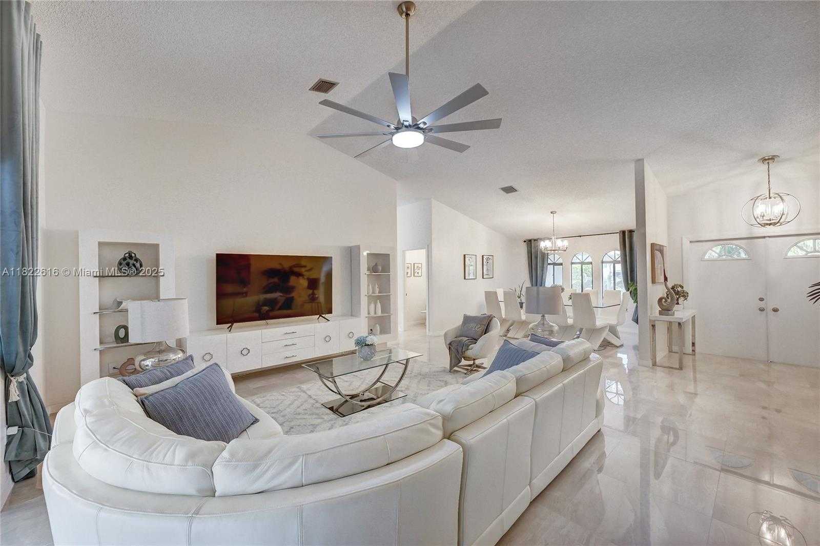 Small Image of 2530 RIVIERA DR, Delray Beach Number 8