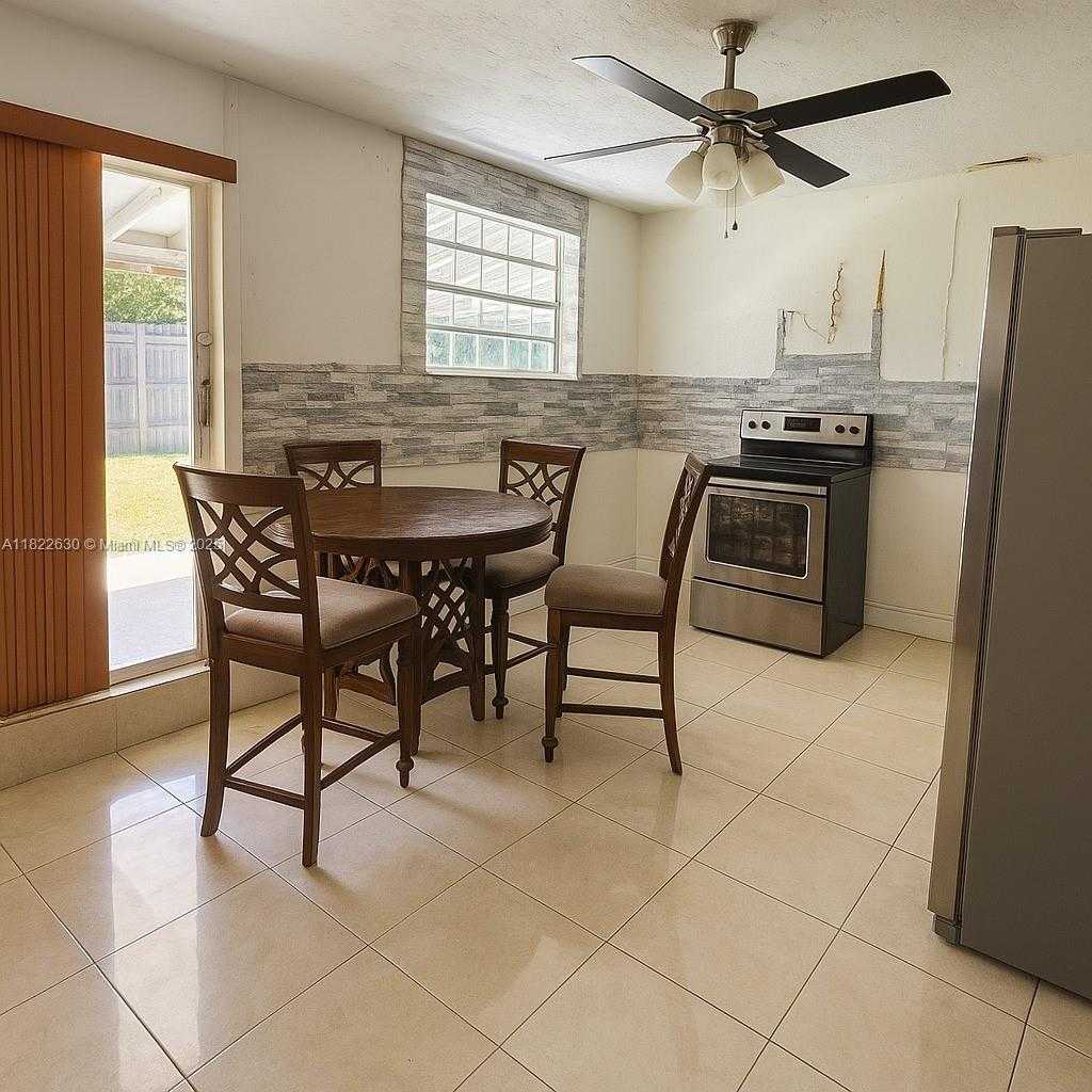 Small Image of 5348 WEST 14TH AVE, Hialeah Number 17