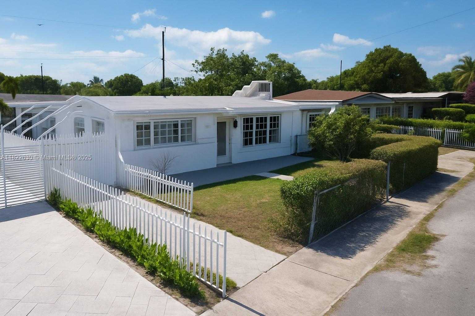 Small Image of 5348 WEST 14TH AVE, Hialeah Number 3