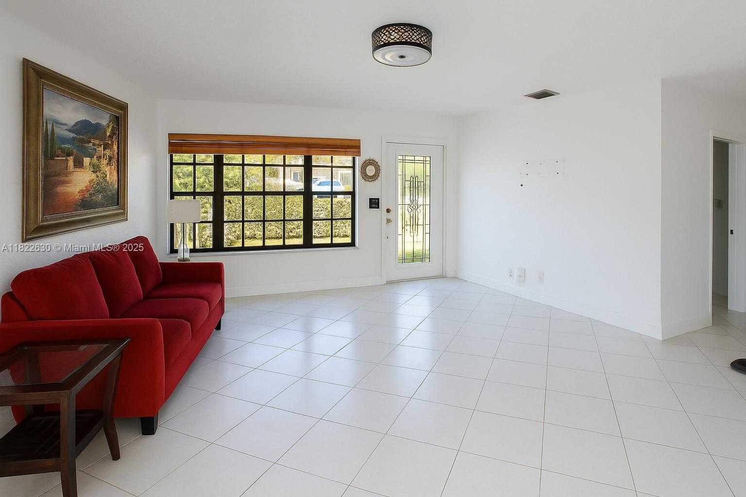 Small Image of 5348 WEST 14TH AVE, Hialeah Number 6