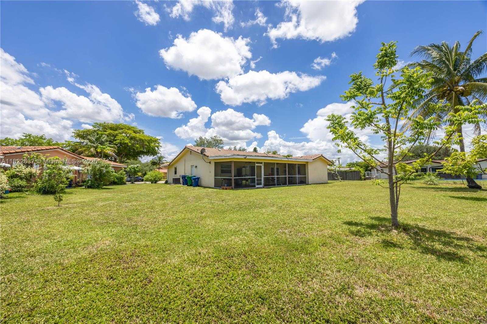 Small Image of 11351 NORTH WEST 37TH ST, Coral Springs Number 20